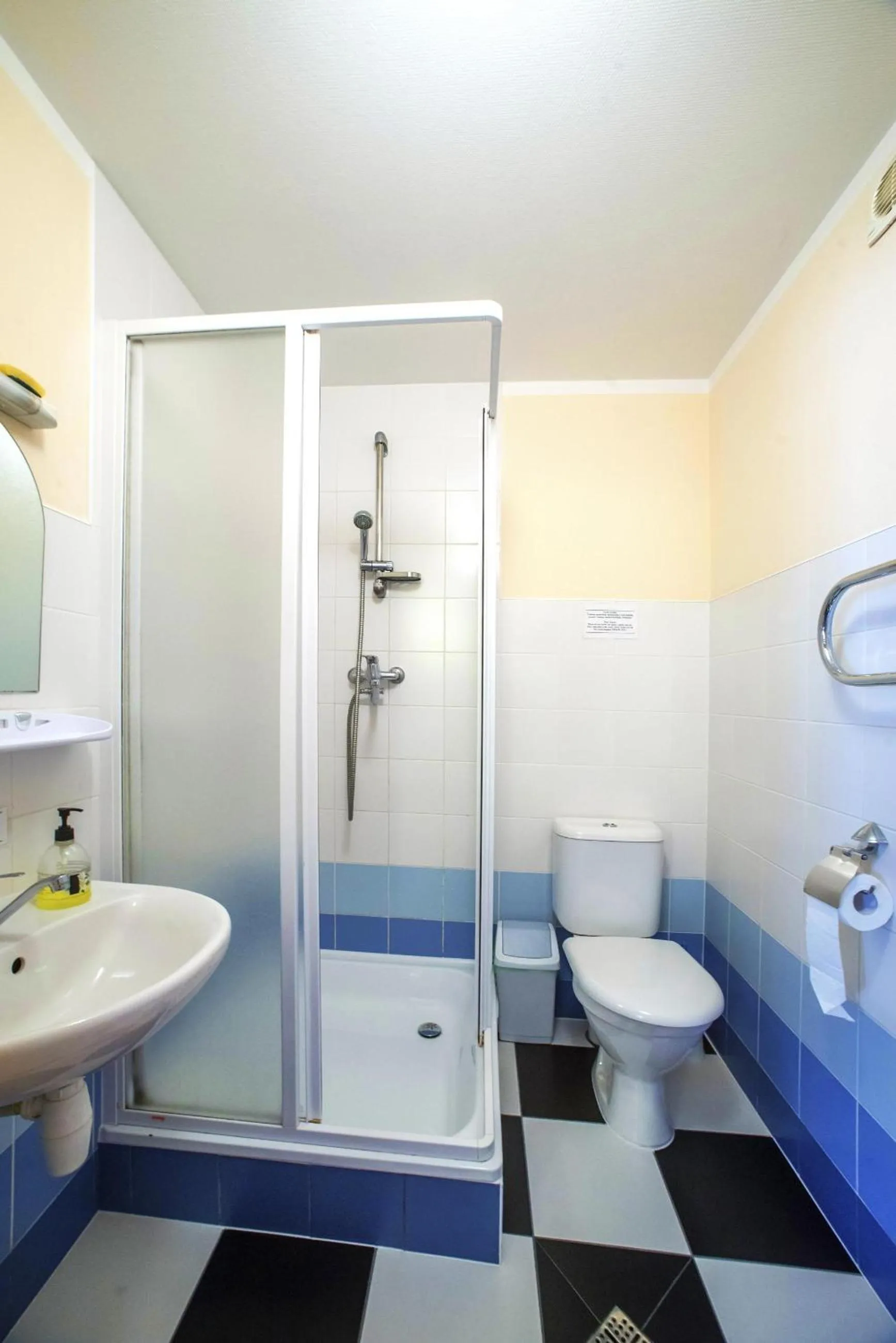 Shower in Express Guest House