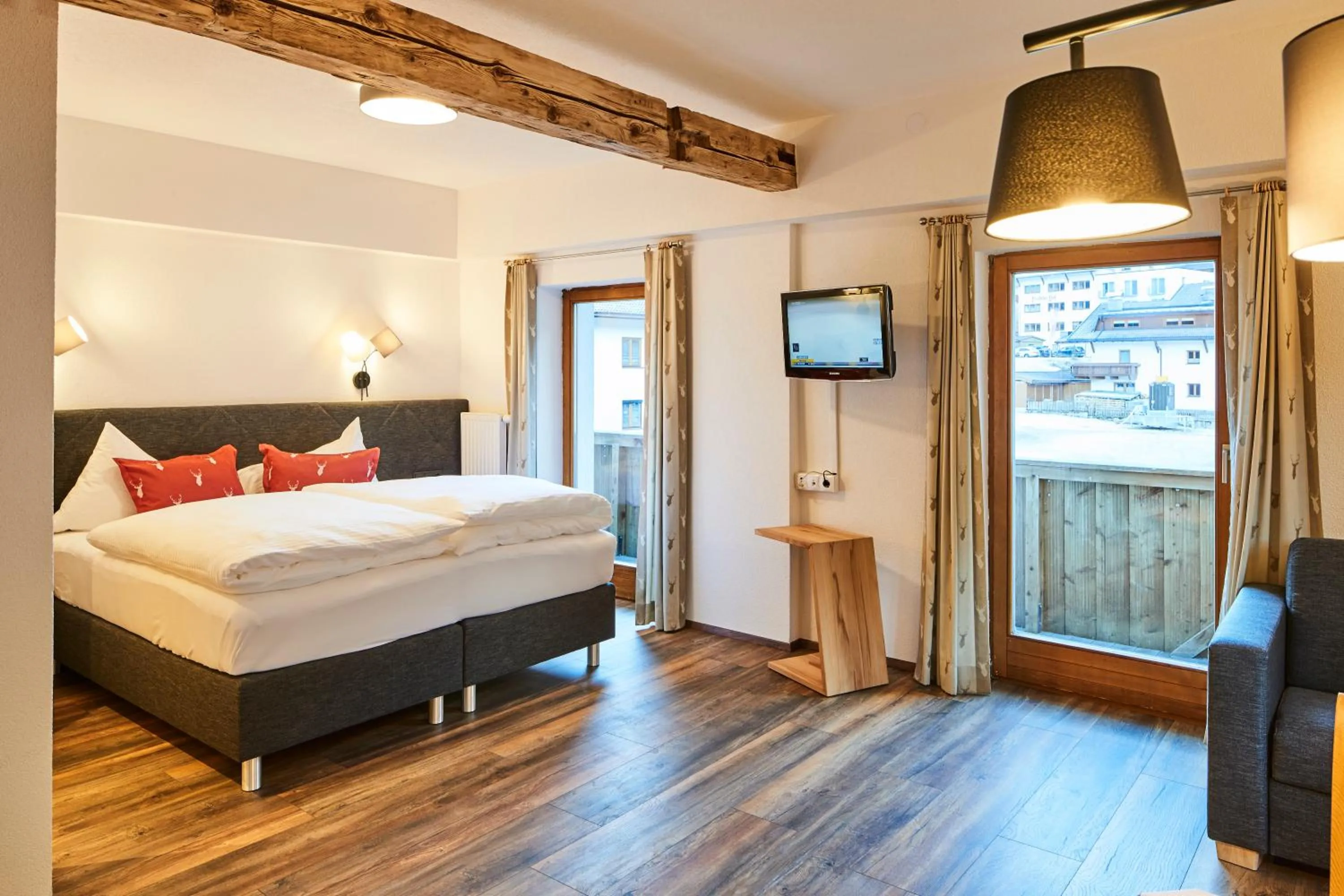 Photo of the whole room, Bed in Tirolerhof - Appartementhaus