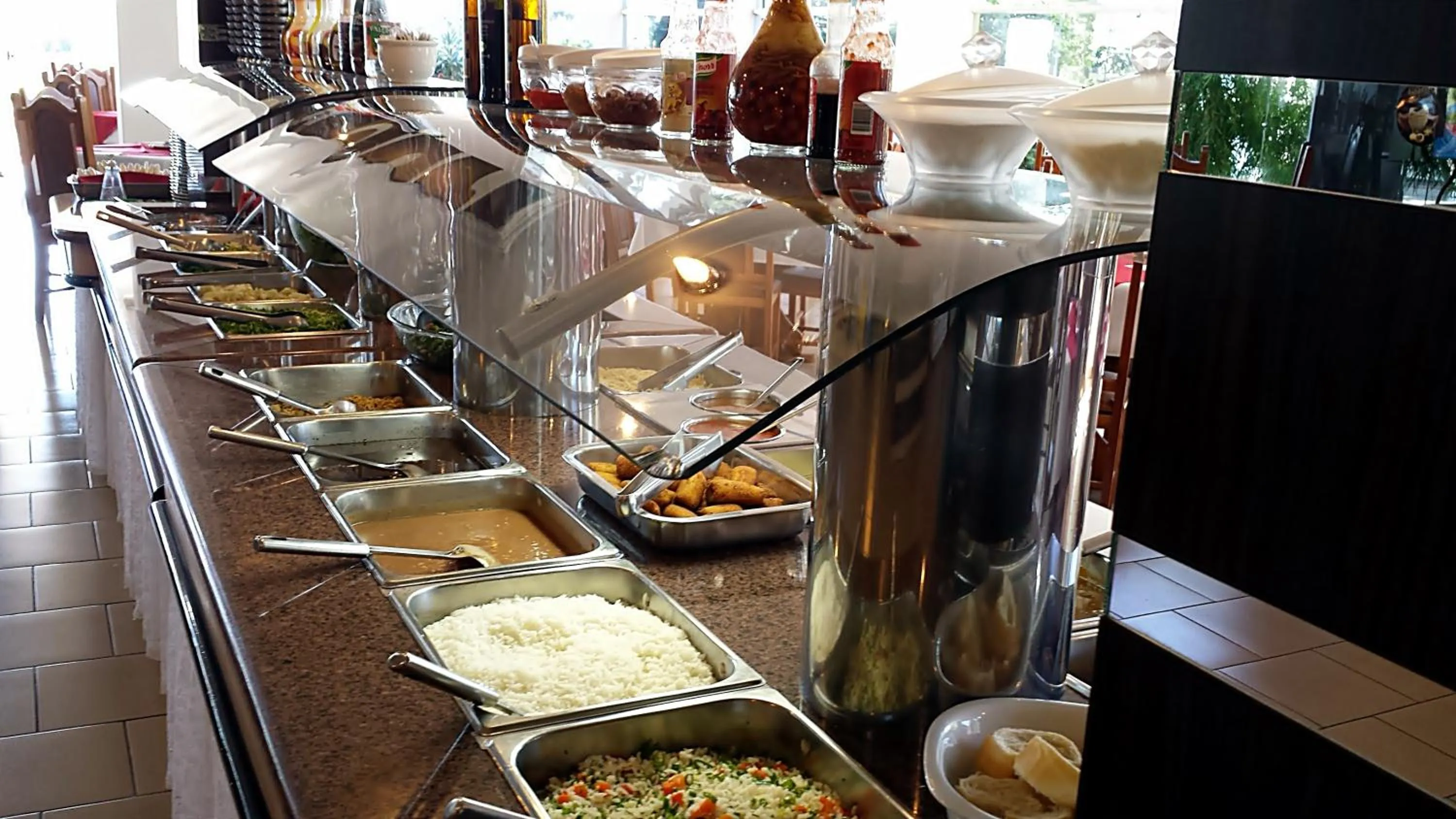 Restaurant/places to eat in Praia Sol Hotel