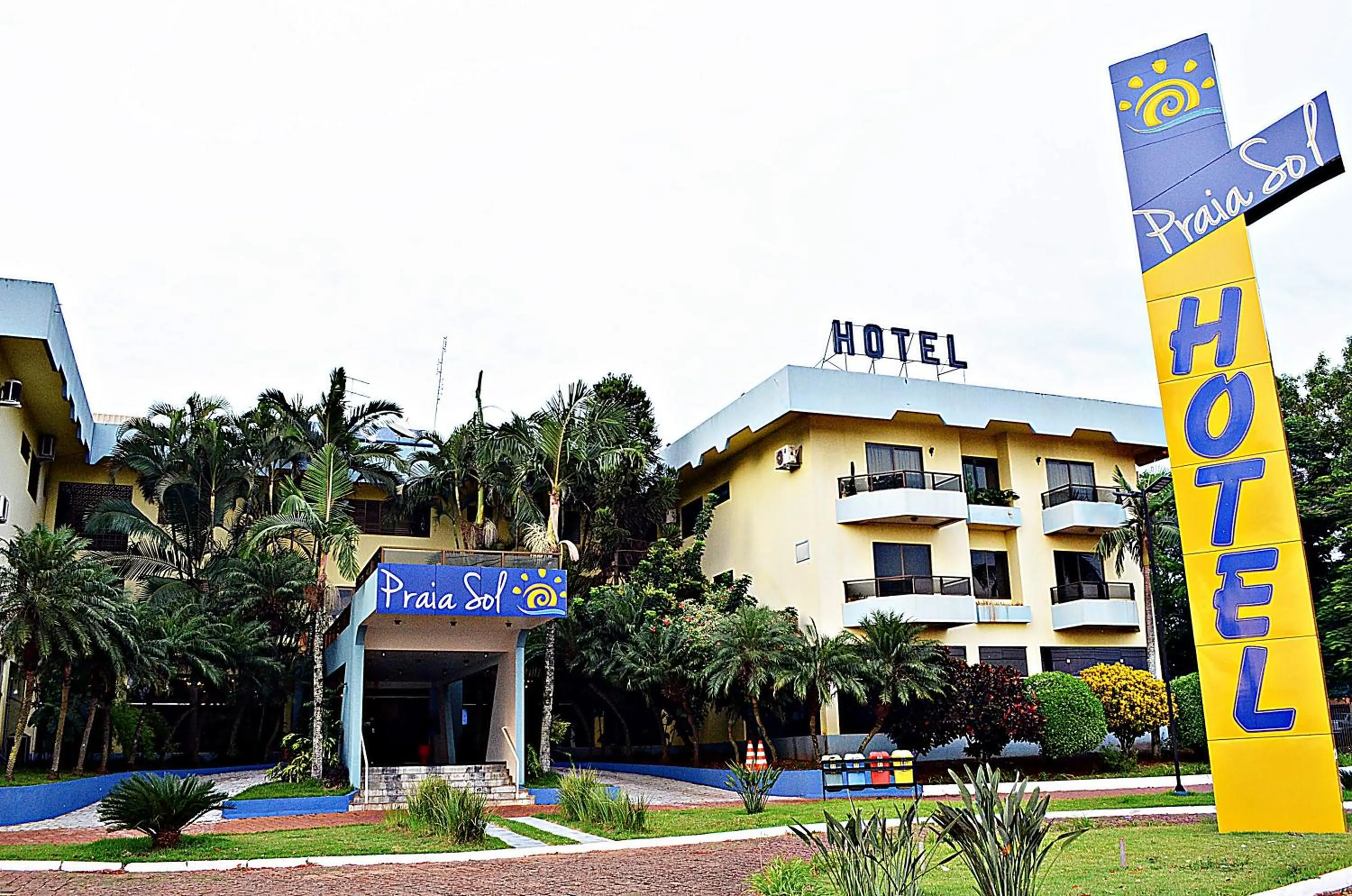 Facade/entrance in Praia Sol Hotel
