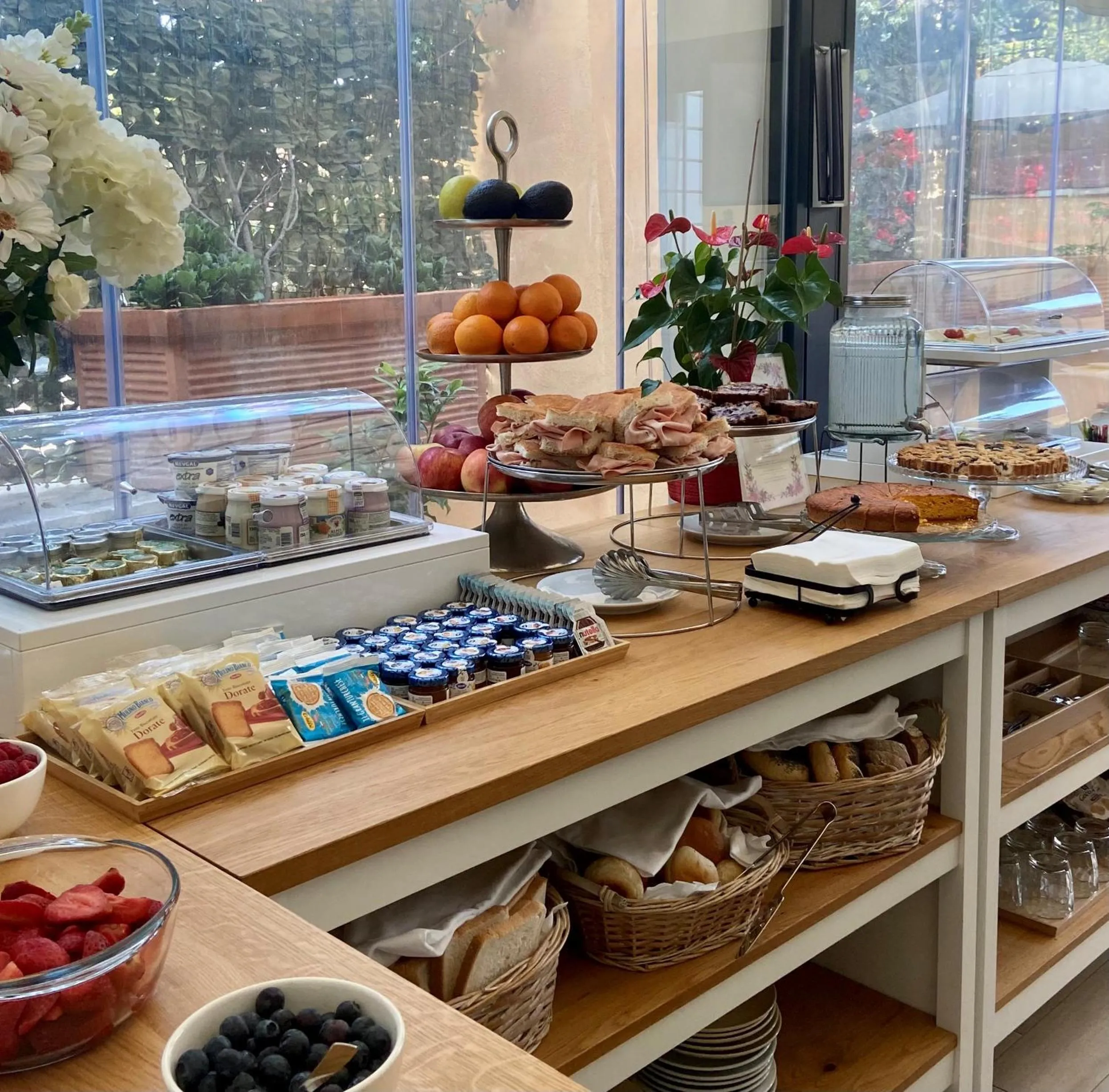 Food and drinks in Sourire Hotel