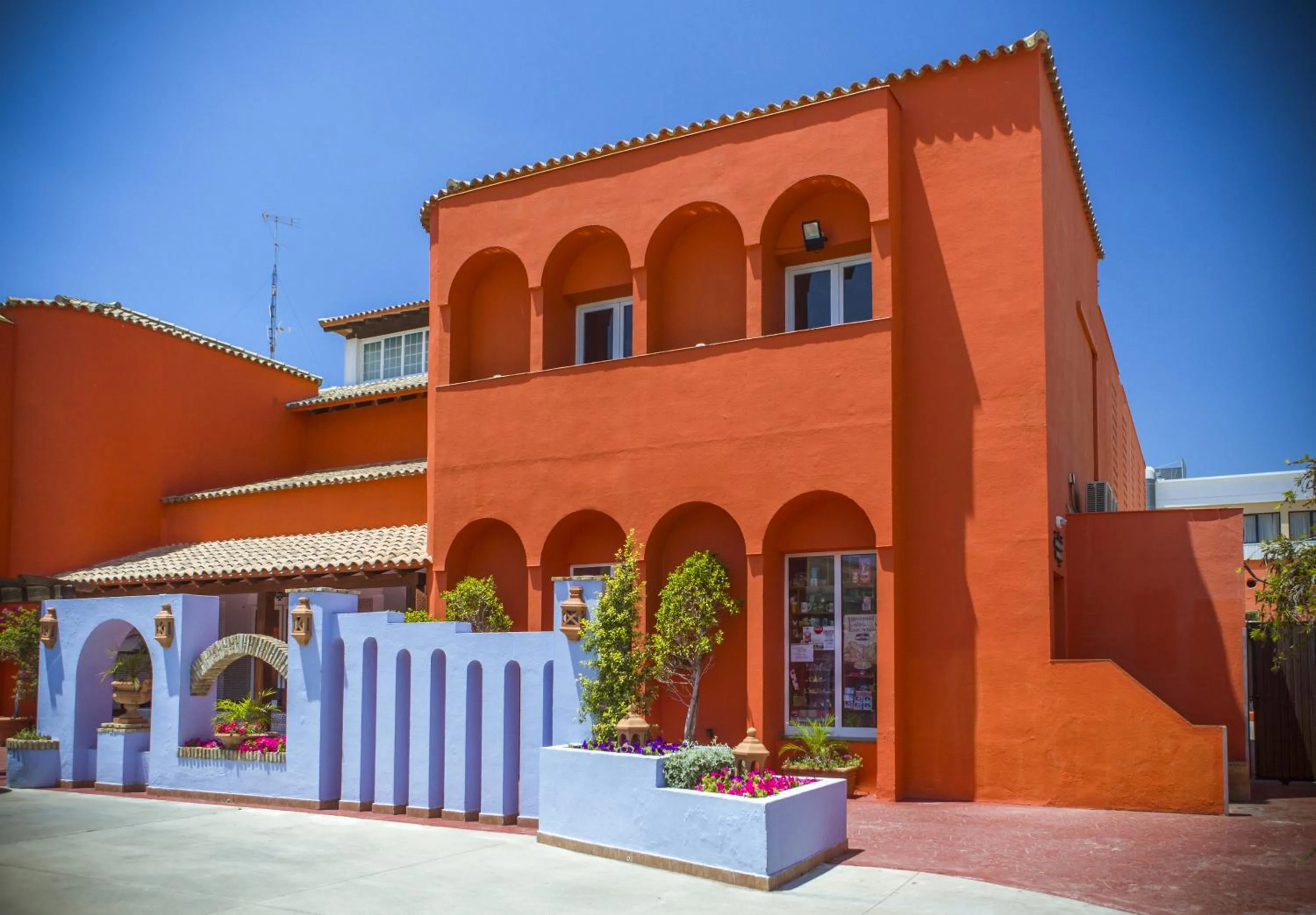 Property building in Aparthotel las Dunas