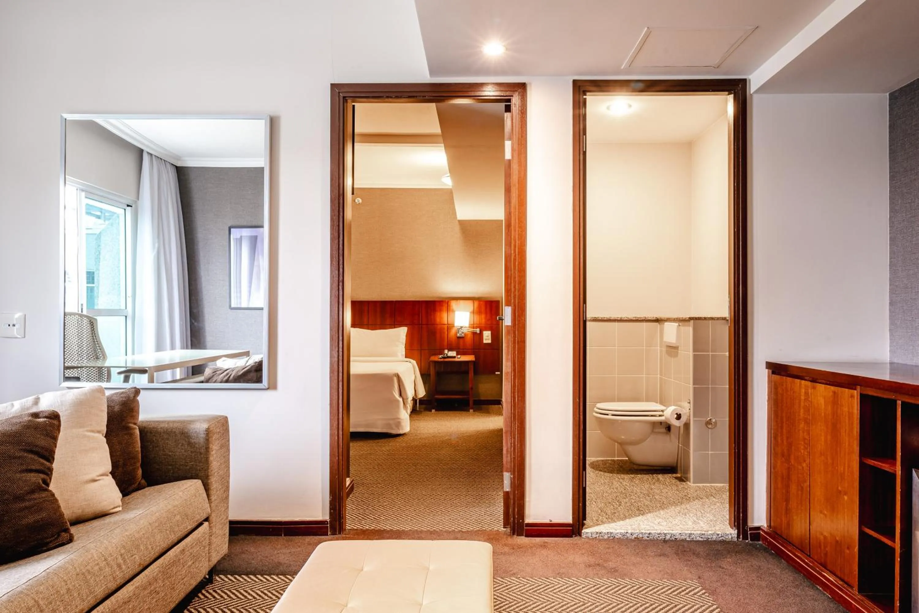 Bathroom, Bed in Blue Tree Premium Verbo Divino - Nações Unidas