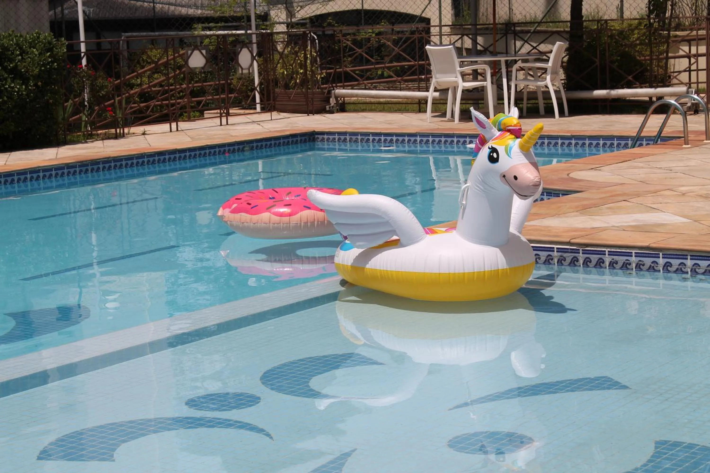 Swimming pool in Quality Suites Vila Olimpia