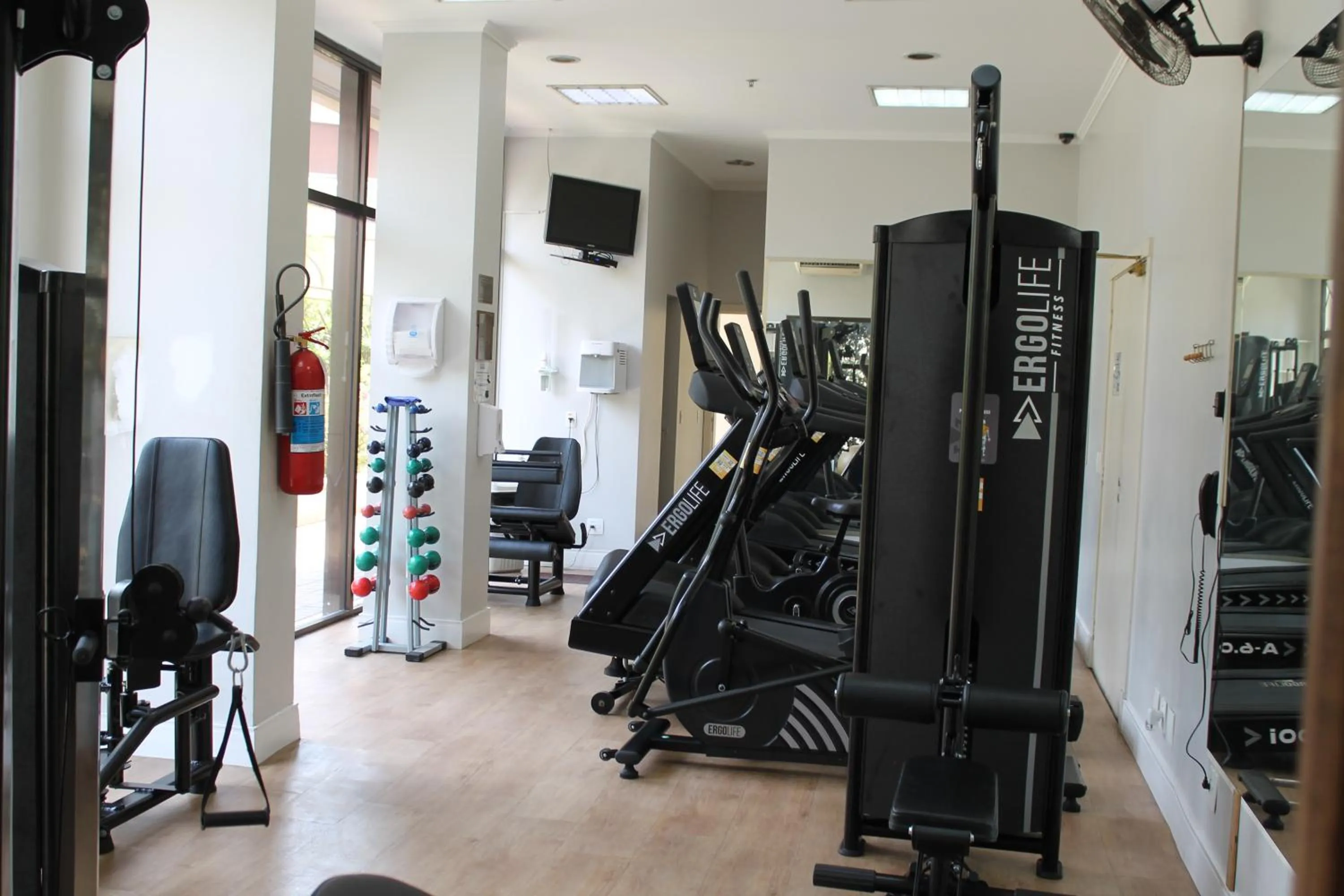 Fitness centre/facilities in Quality Suites Vila Olimpia