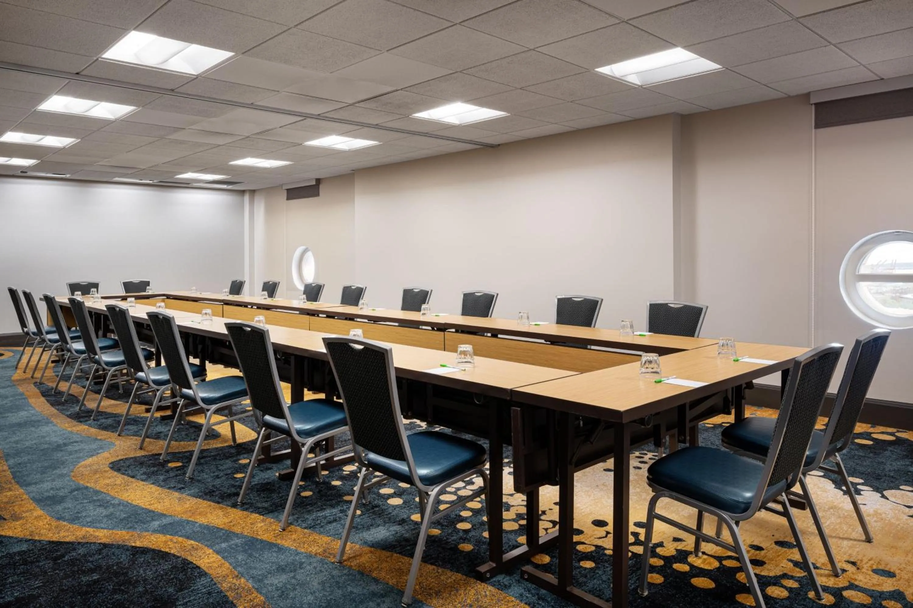 Meeting/conference room in Courtyard Seattle Downtown / Pioneer Square