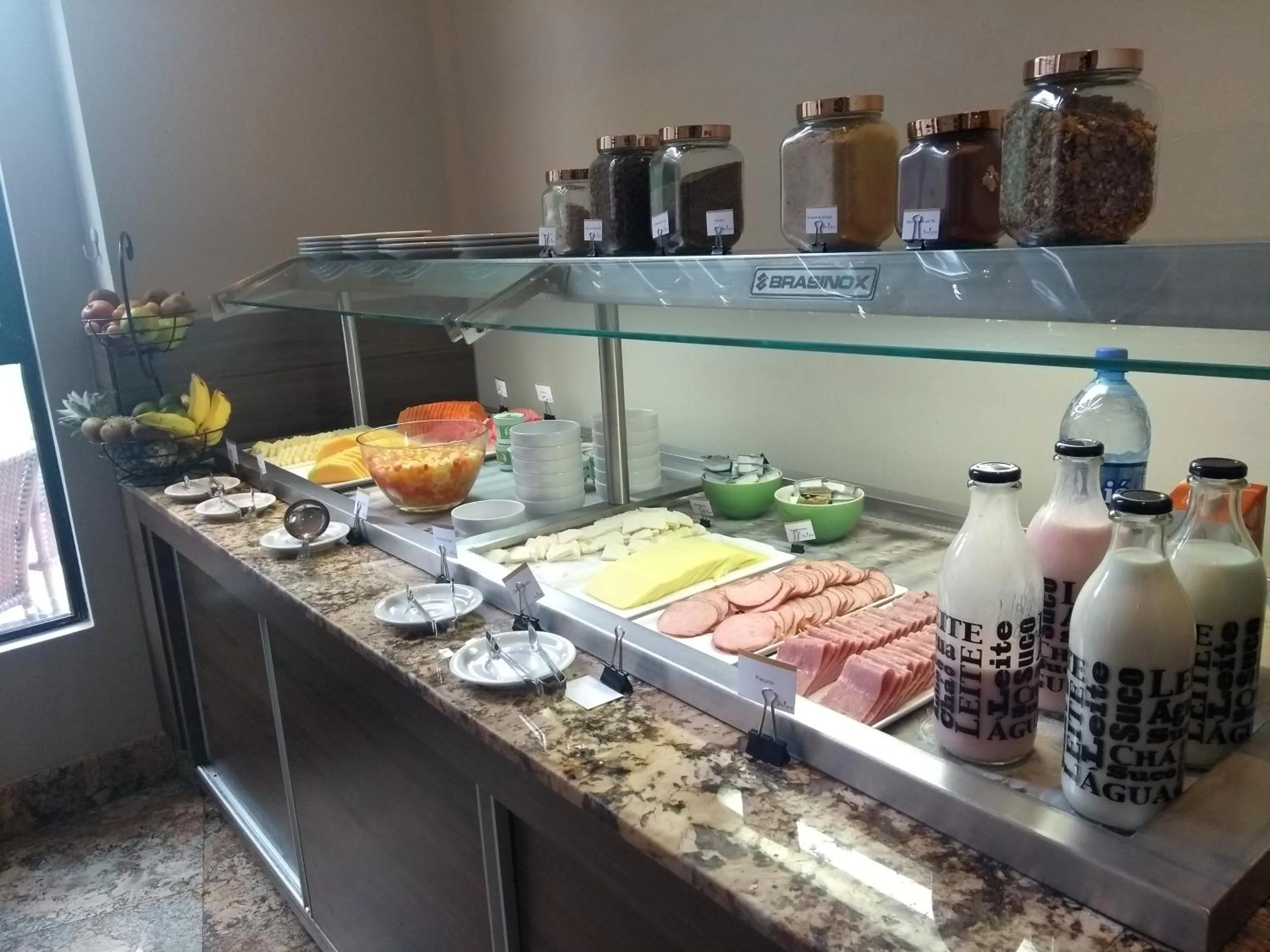 Restaurant/places to eat in Quality Suites Natal