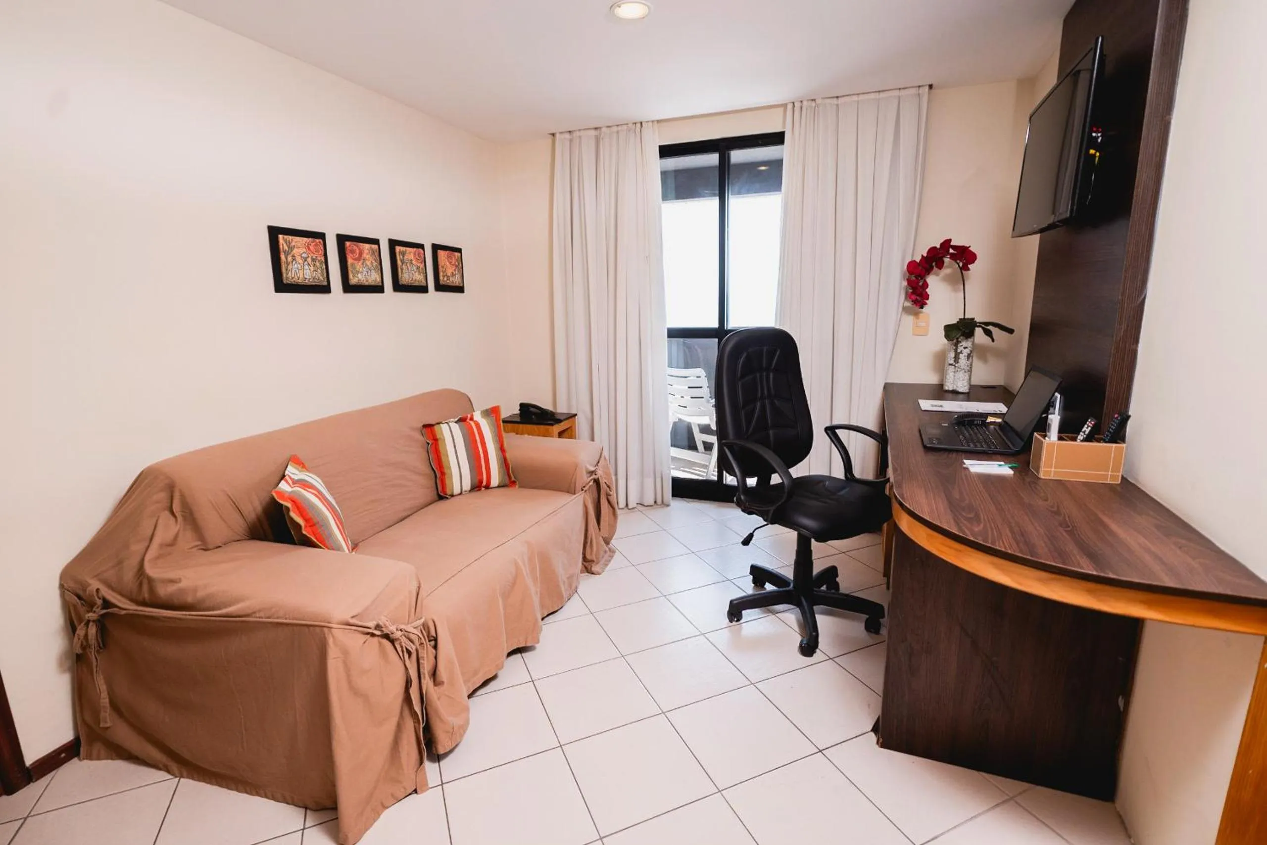 Living room in Quality Suites Natal