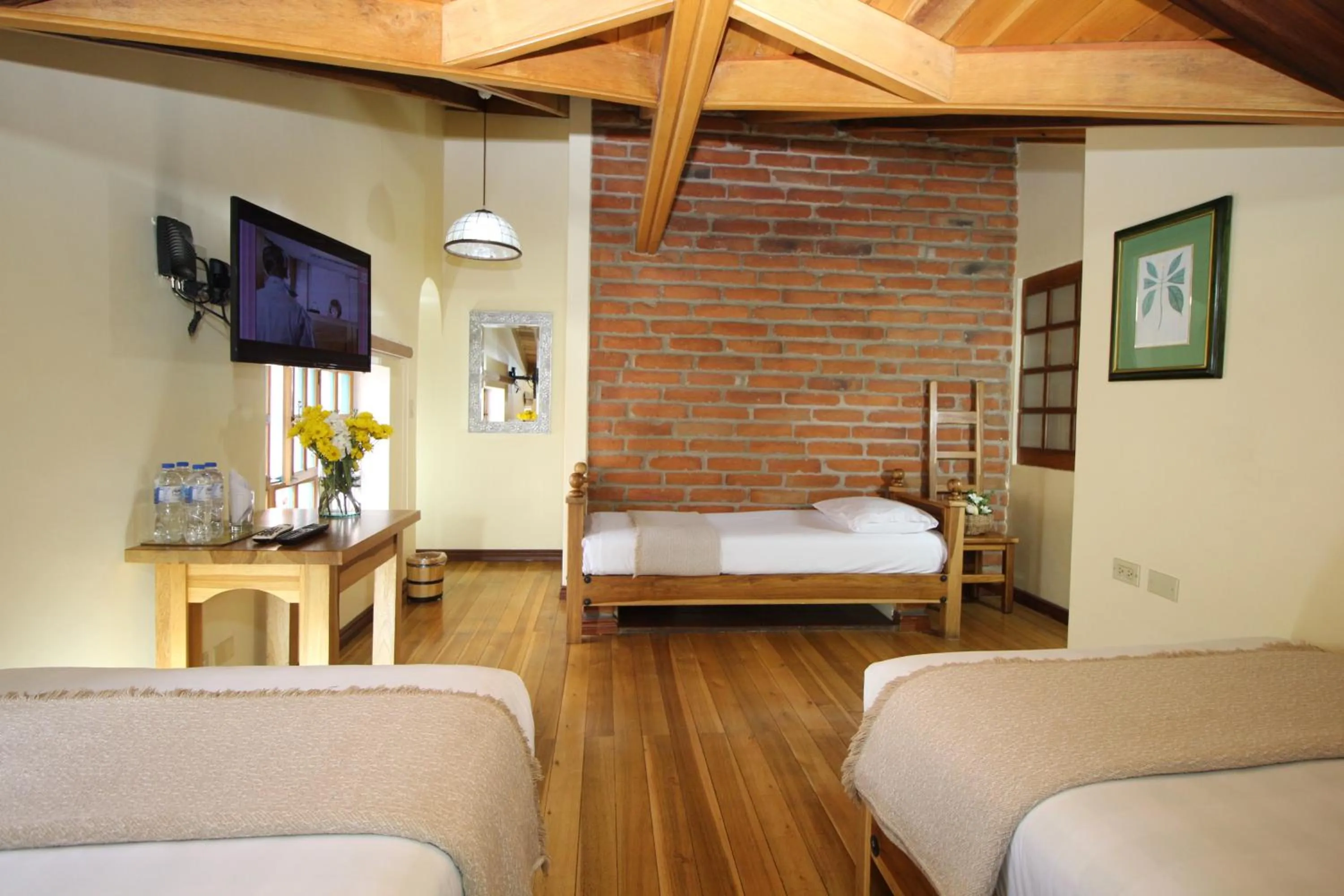 Photo of the whole room, Bed in Hotel Boutique Vieja Cuba