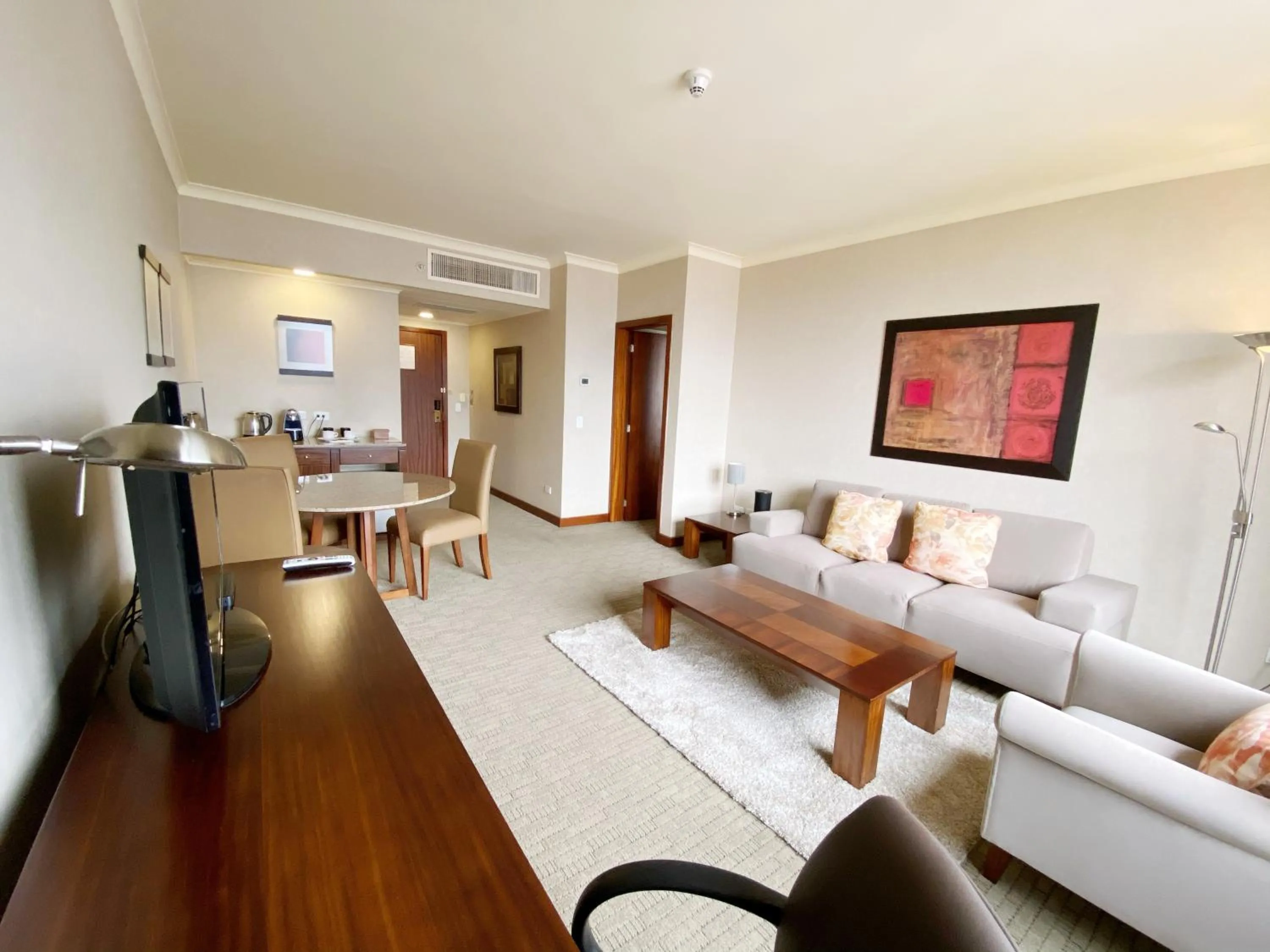 Seating area in Swissotel Quito