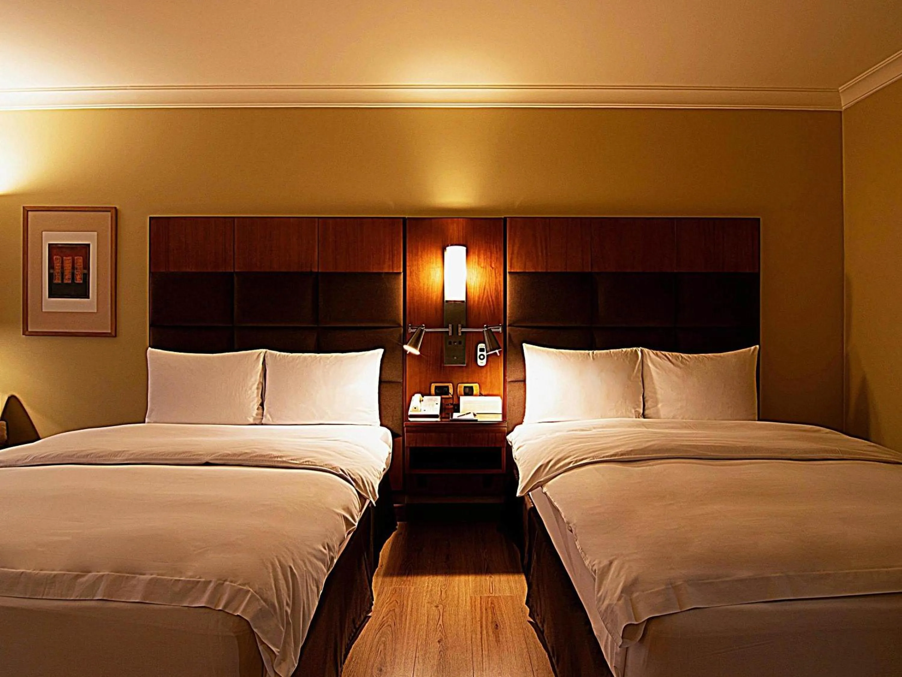 Bedroom, Bed in Swissotel Quito