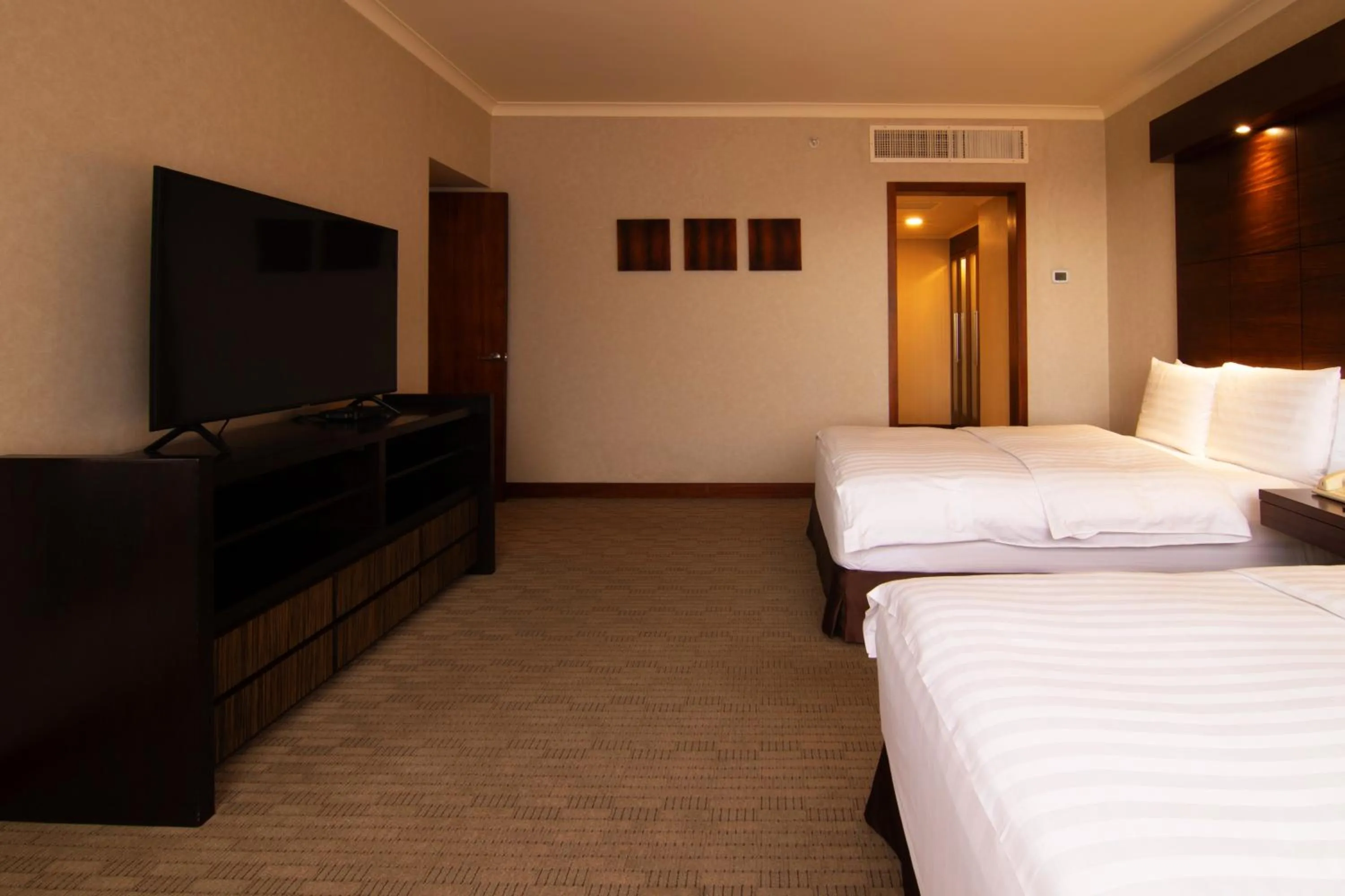 Bed in Swissotel Quito