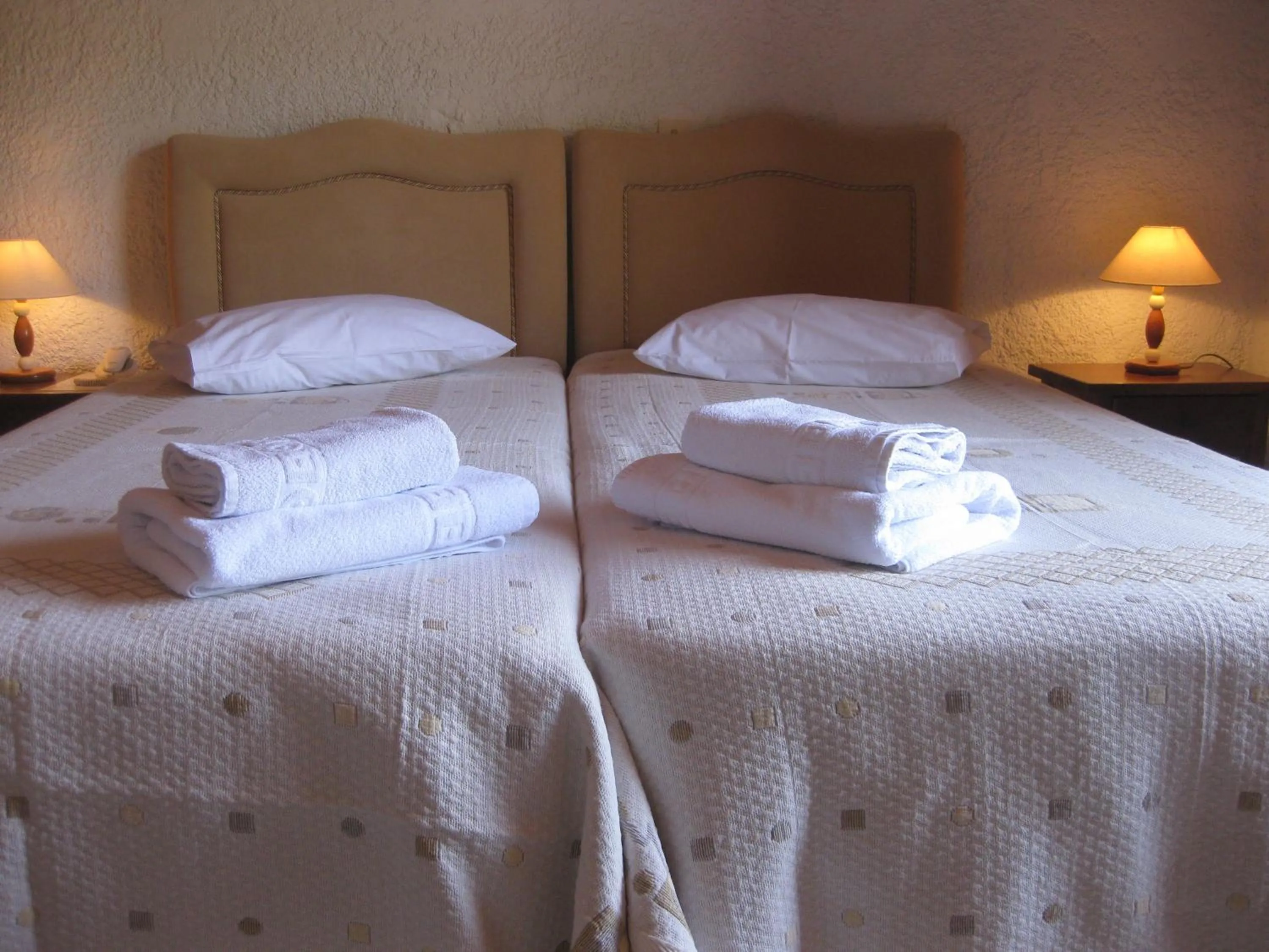 Bedroom, Bed in Virginia Hotel