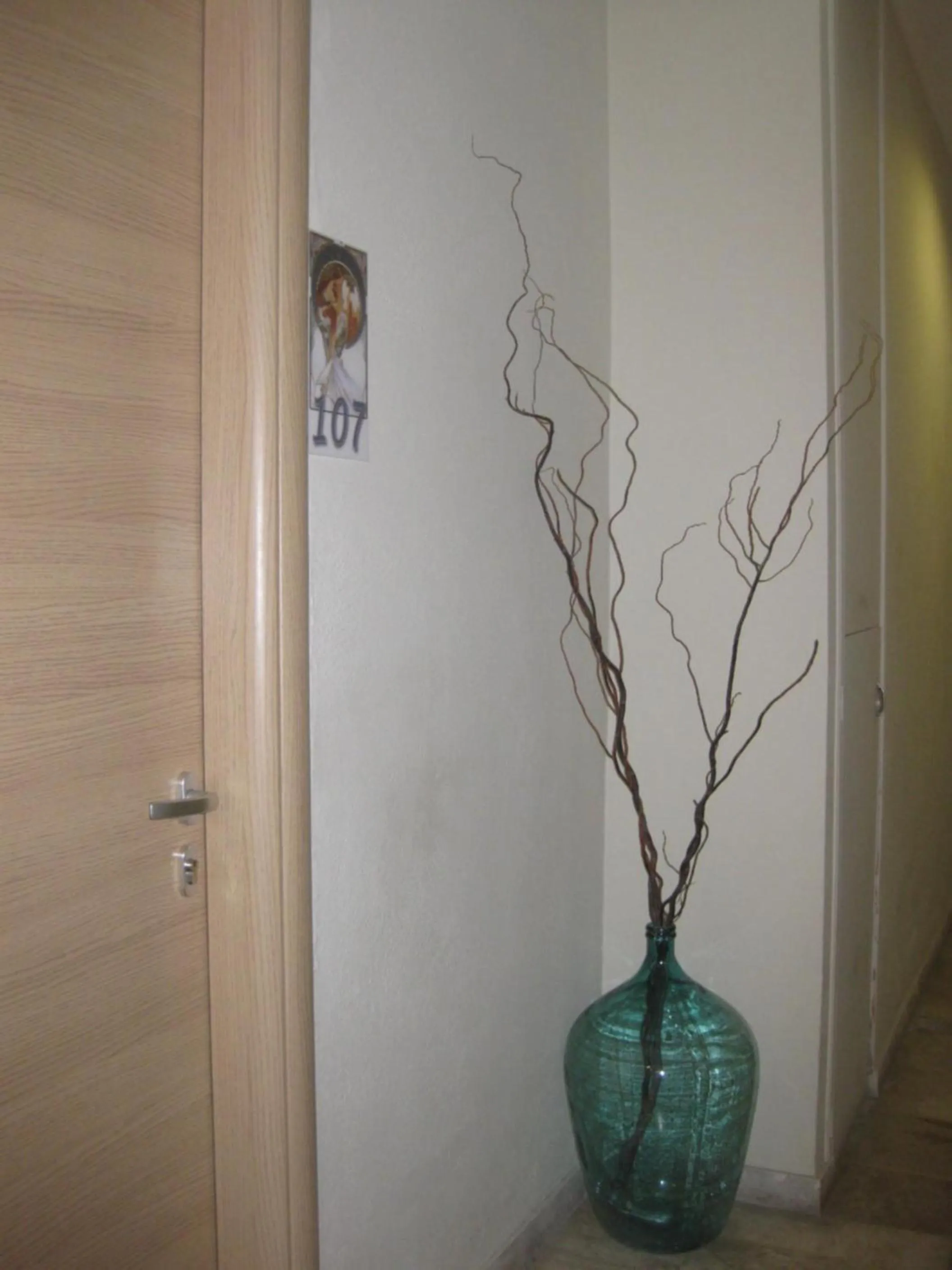 Decorative detail in Virginia Hotel