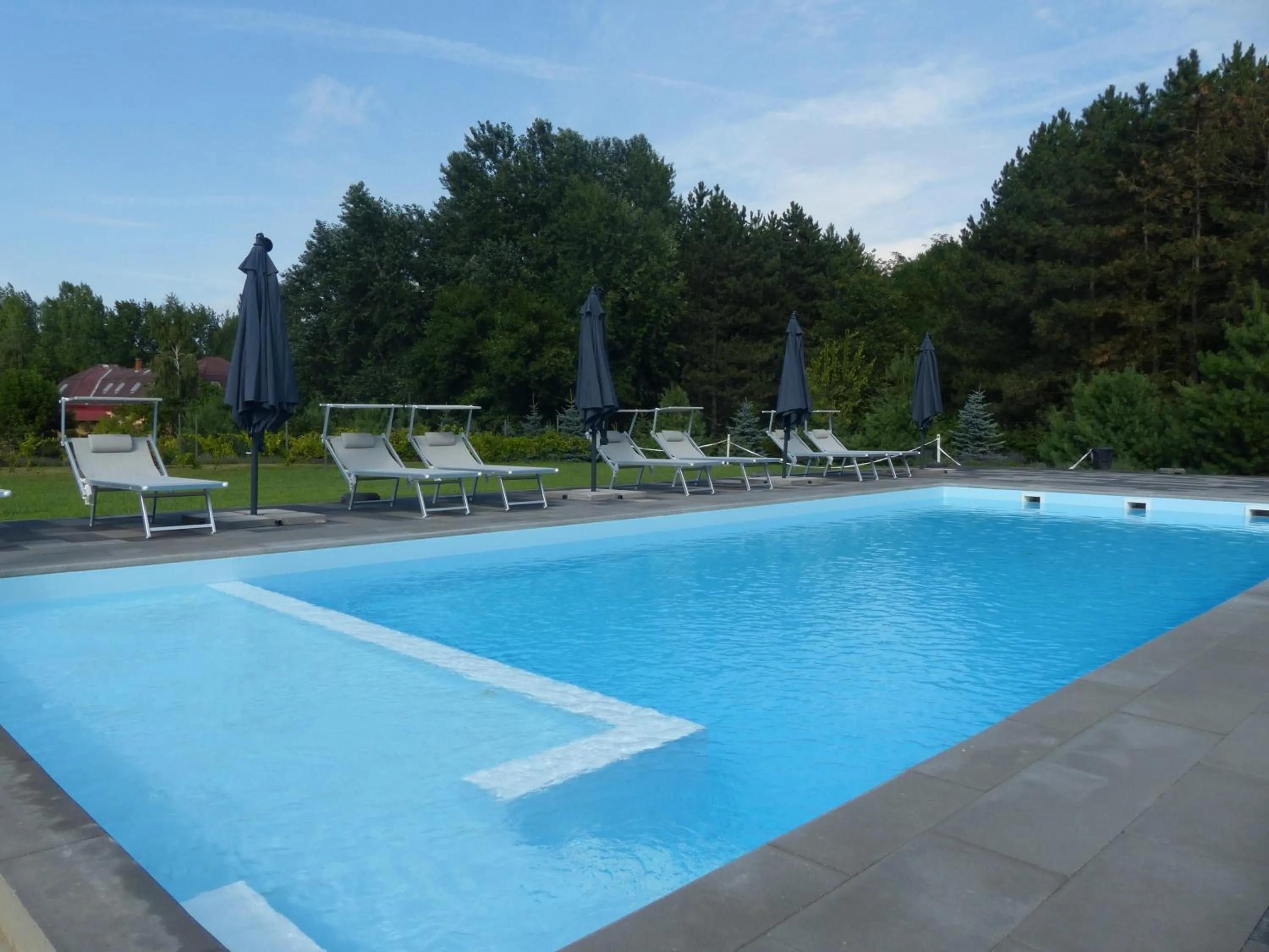 Swimming pool in Park7