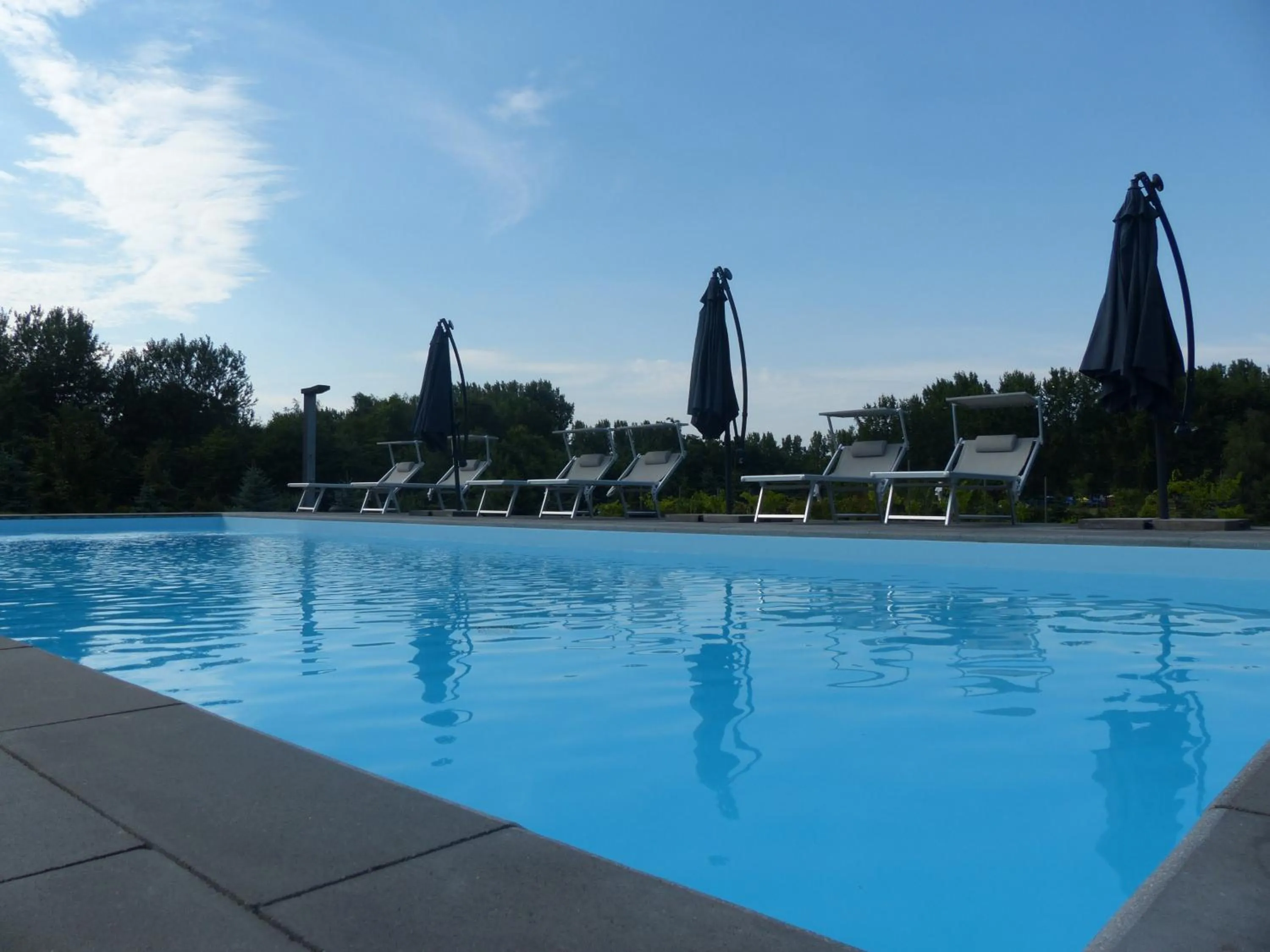 Swimming pool in Park7