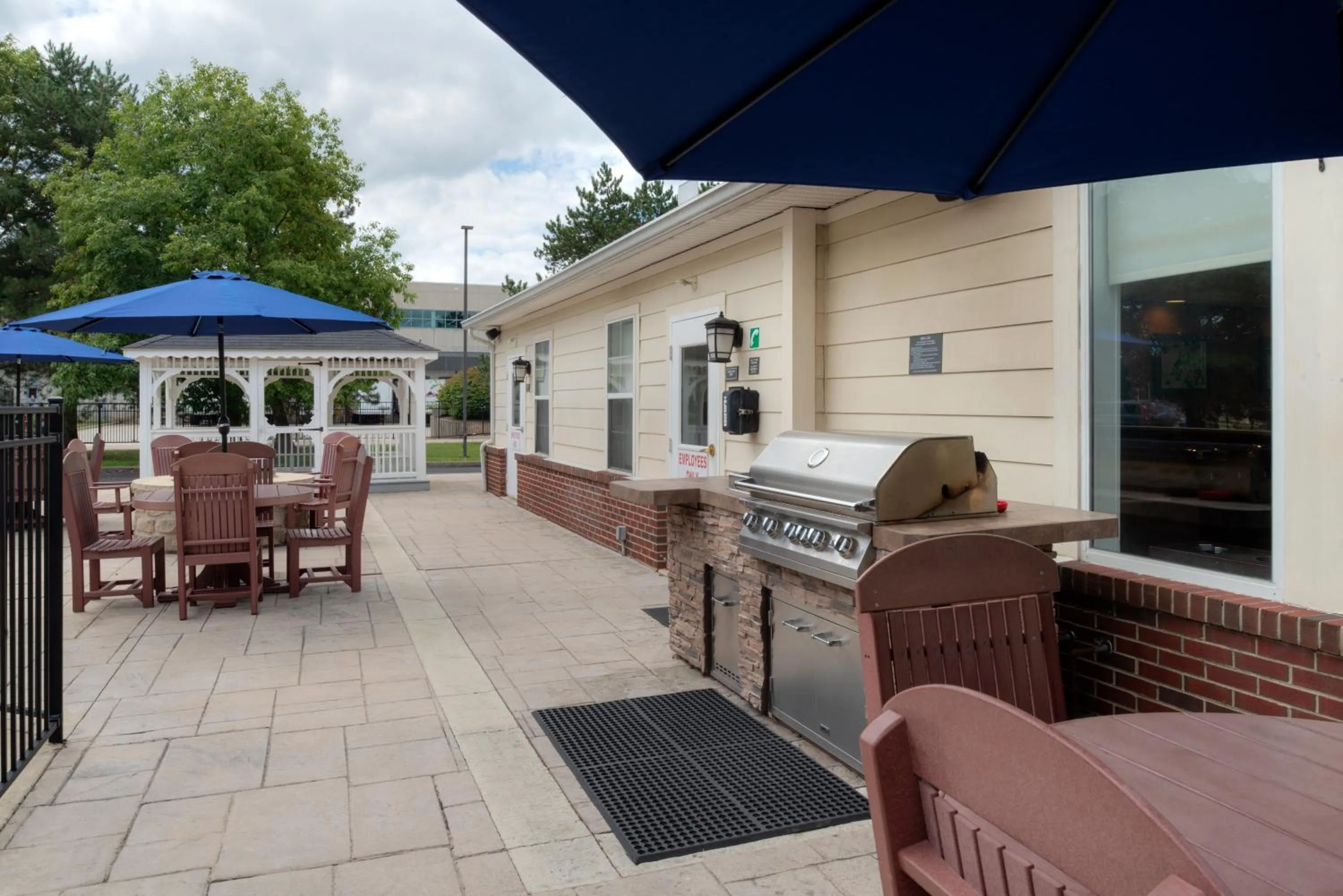 Patio in Residence Inn by Marriott Dayton Troy