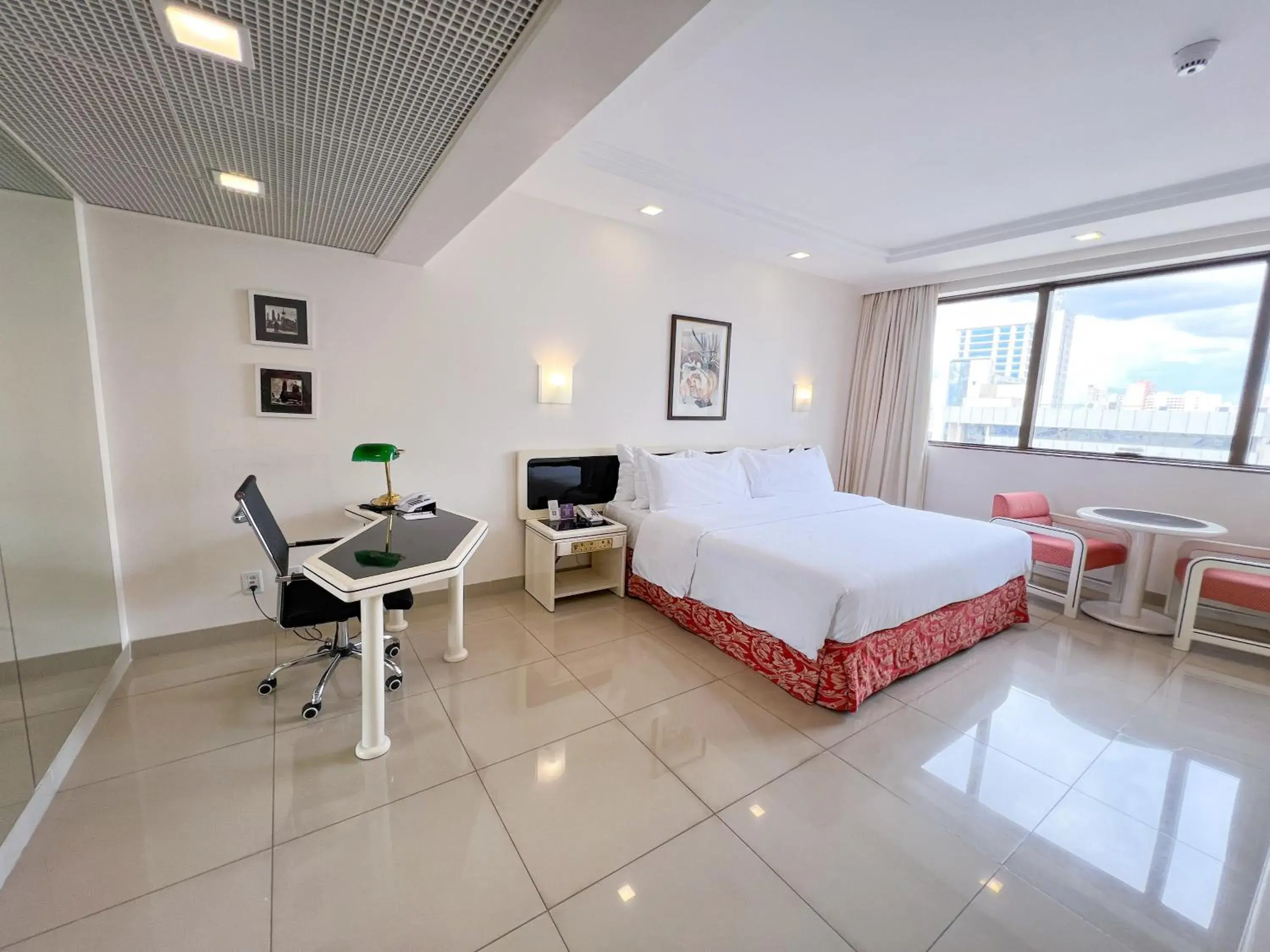 Executive Suite - single occupancy in Castro's Park Hotel Executive Suite - single occupancy in Castro's Park Hotel