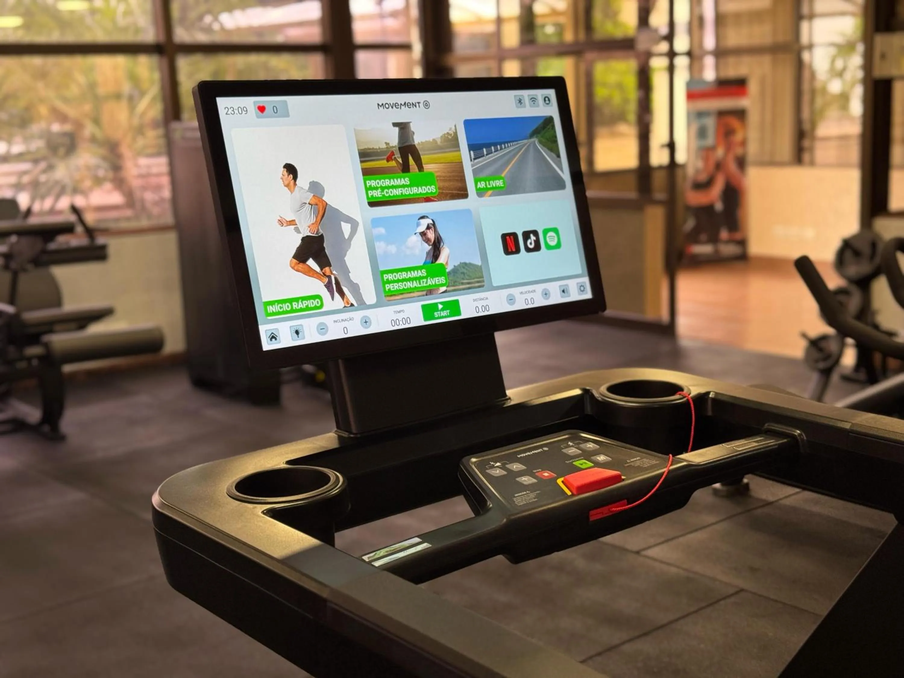 Fitness centre/facilities in Castro's Park Hotel