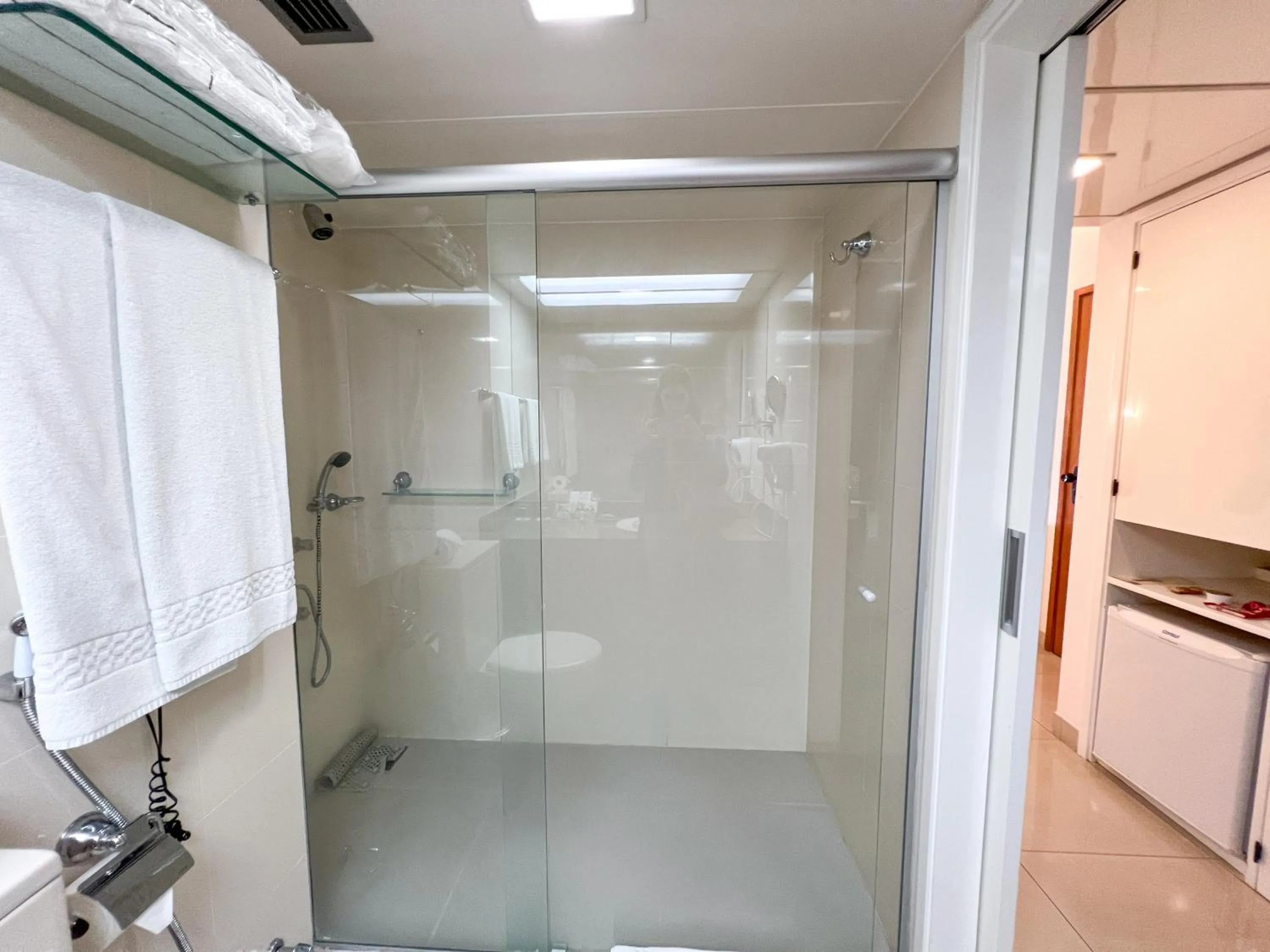 Bathroom in Castro's Park Hotel