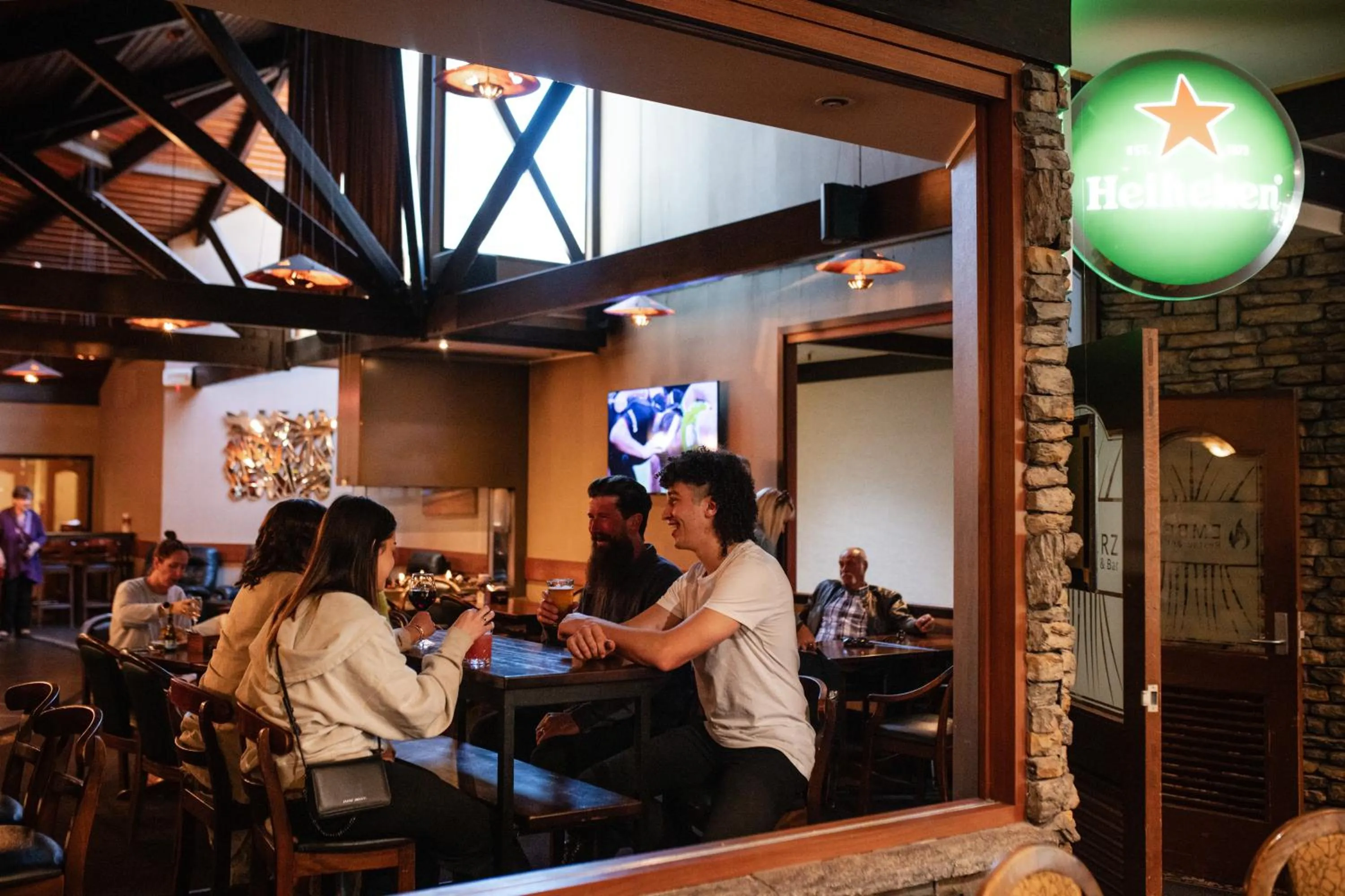 Lounge or bar in Ascot Park Hotel