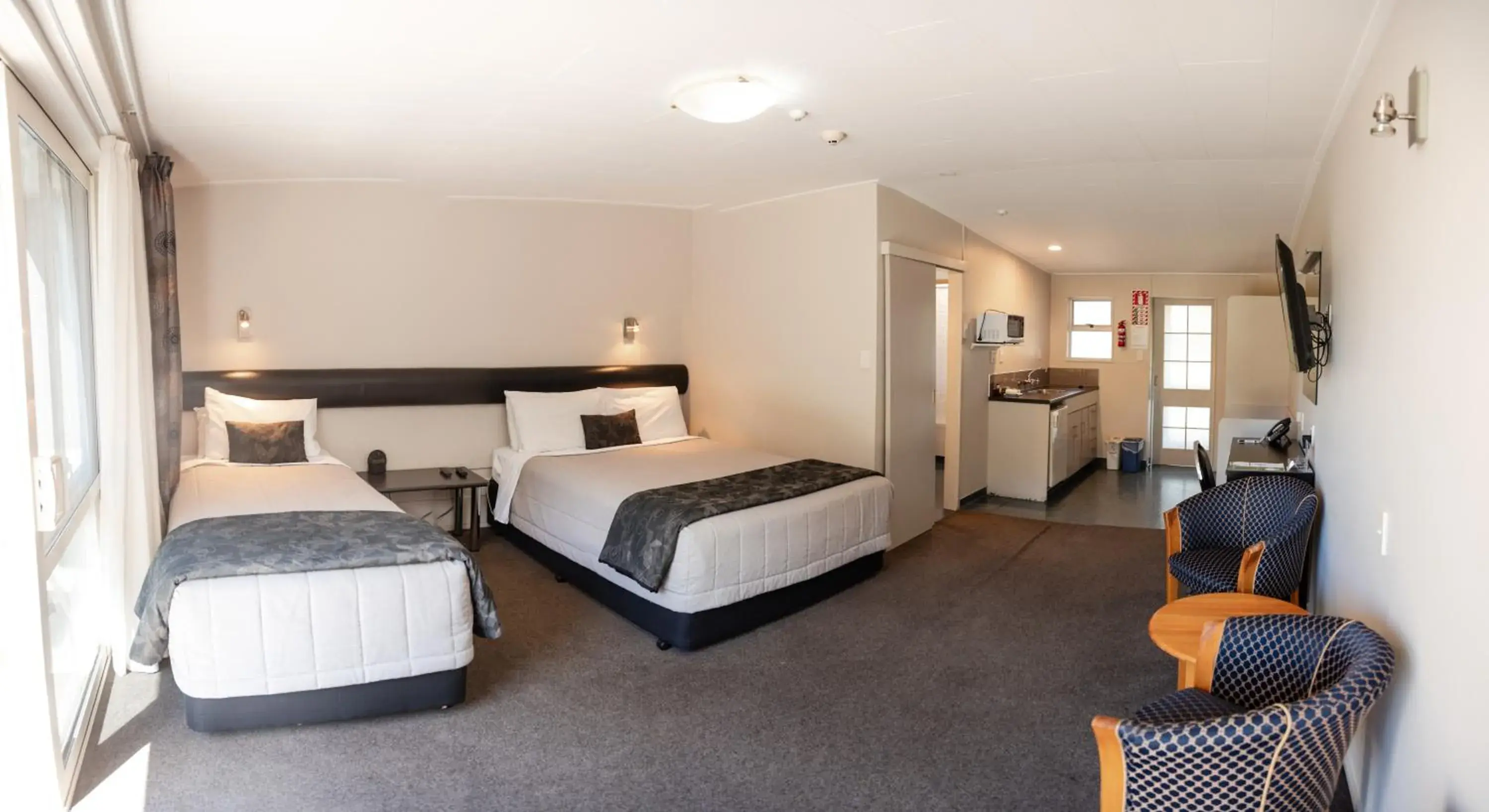 Standard Studio (External Motel Room) in Ascot Park Hotel Standard Studio (External Motel Room) in Ascot Park Hotel