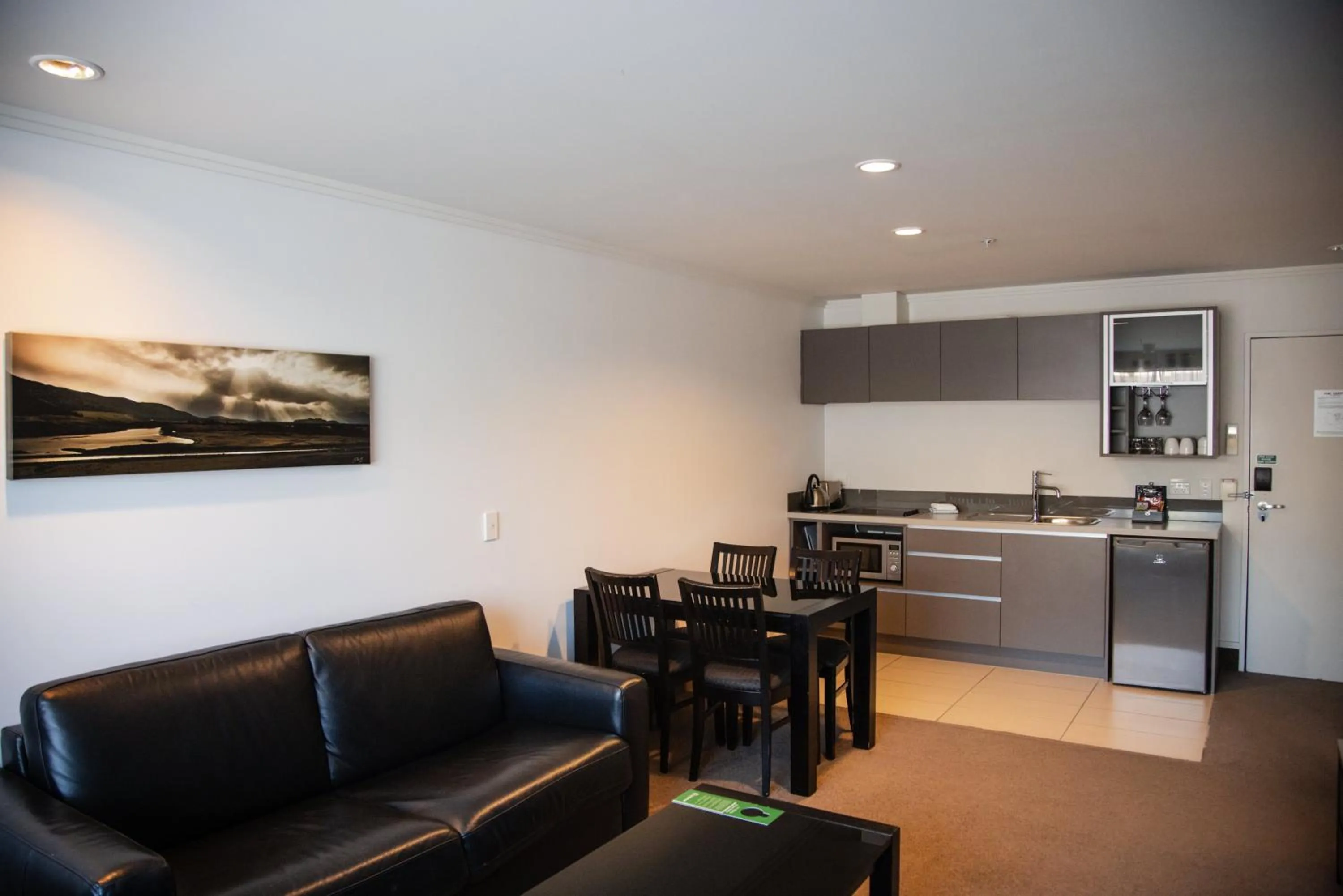 Kitchen or kitchenette in Ascot Park Hotel