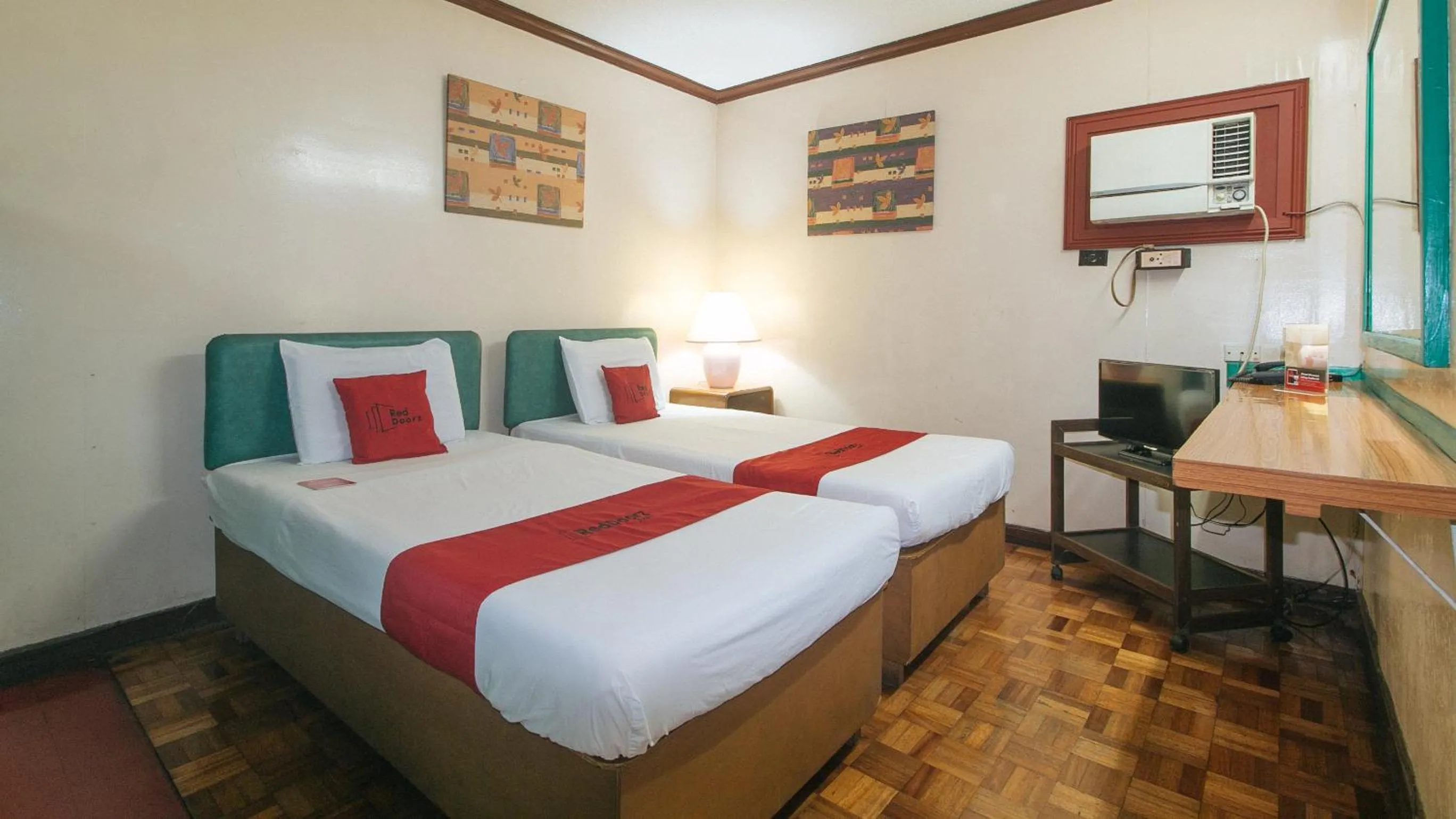 Bed in RedDoorz at Broadway Court Apartelle Quezon City