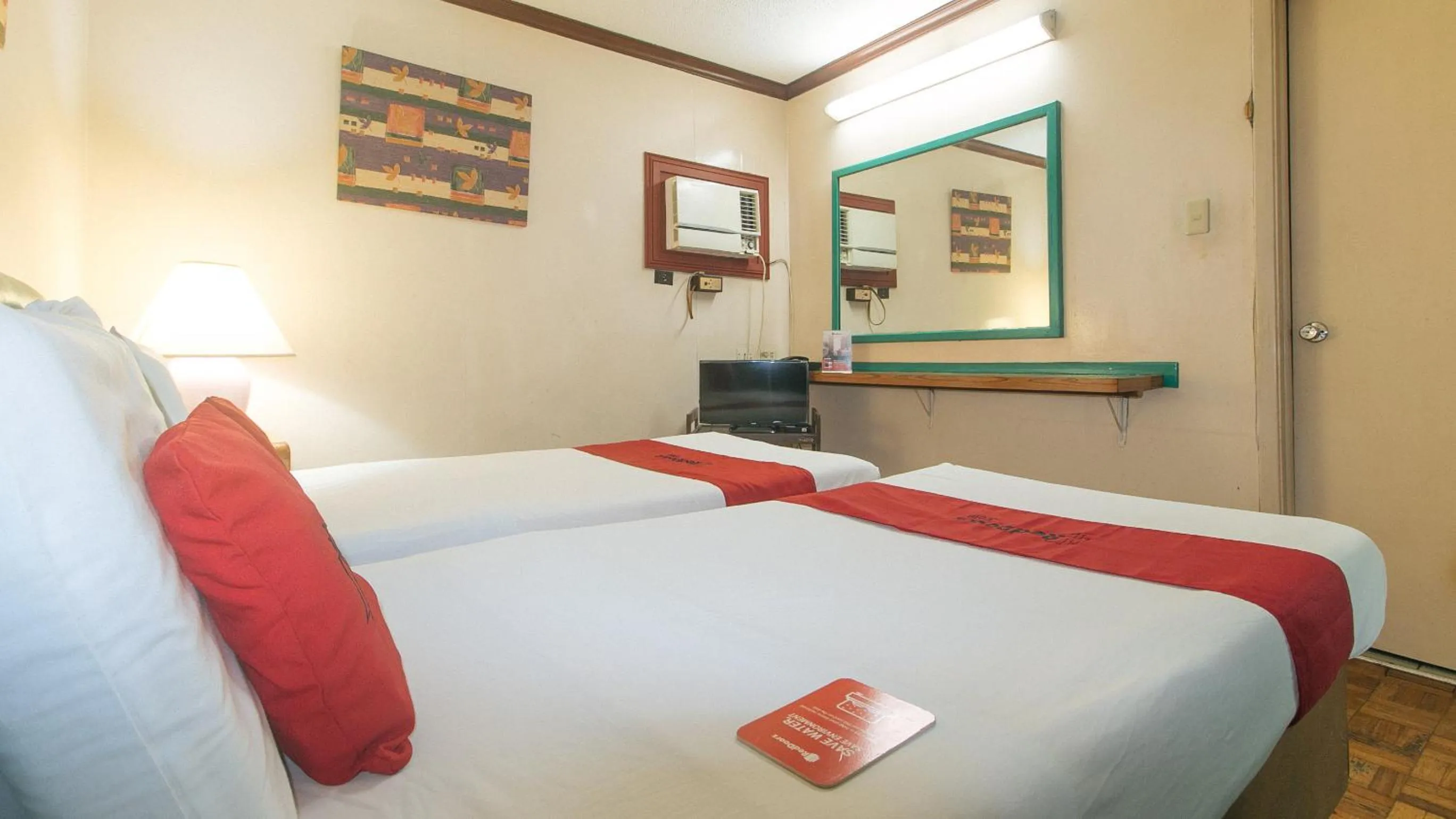 Bed in RedDoorz at Broadway Court Apartelle Quezon City