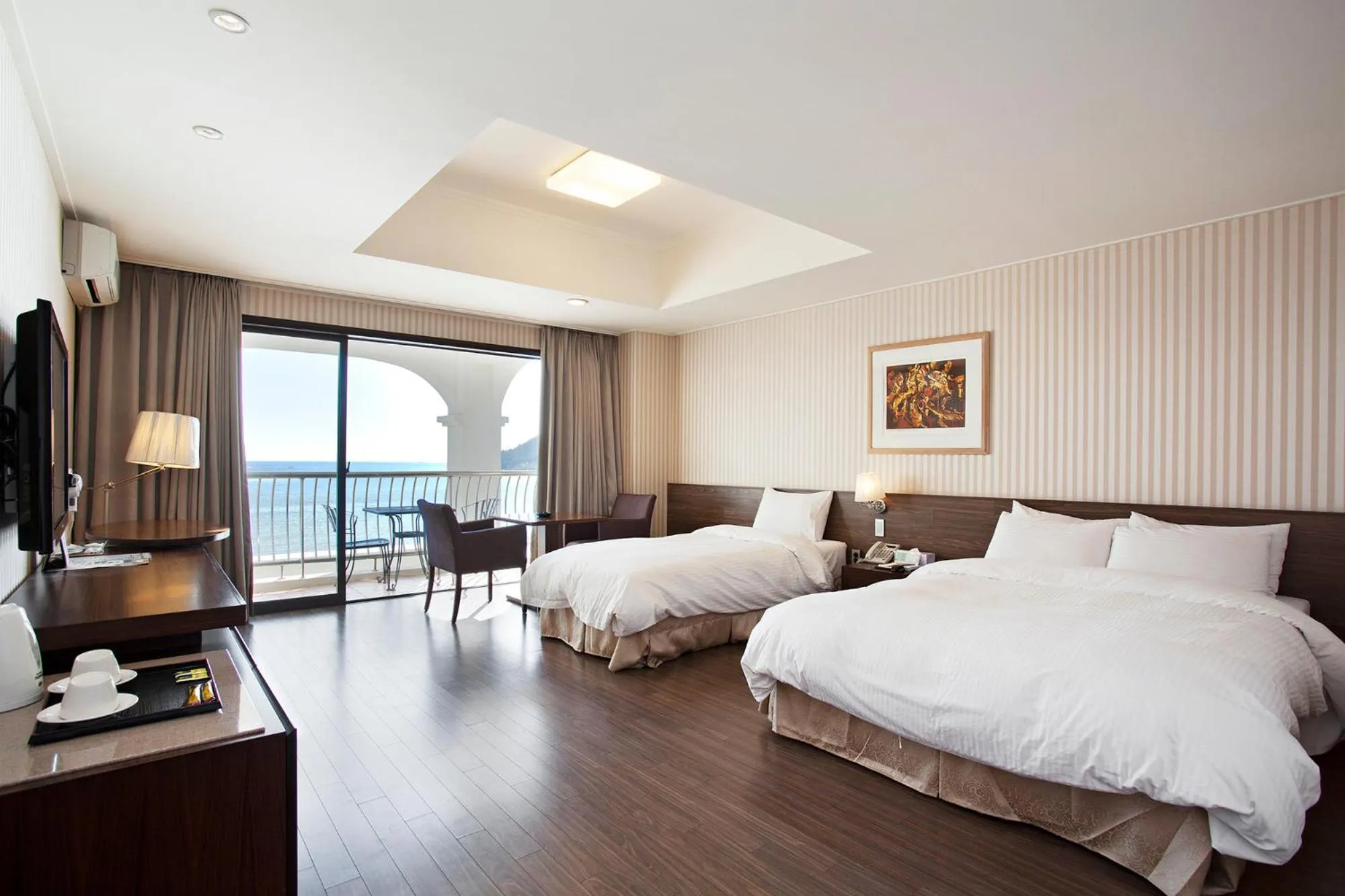 Sea view in Songjung Hotel