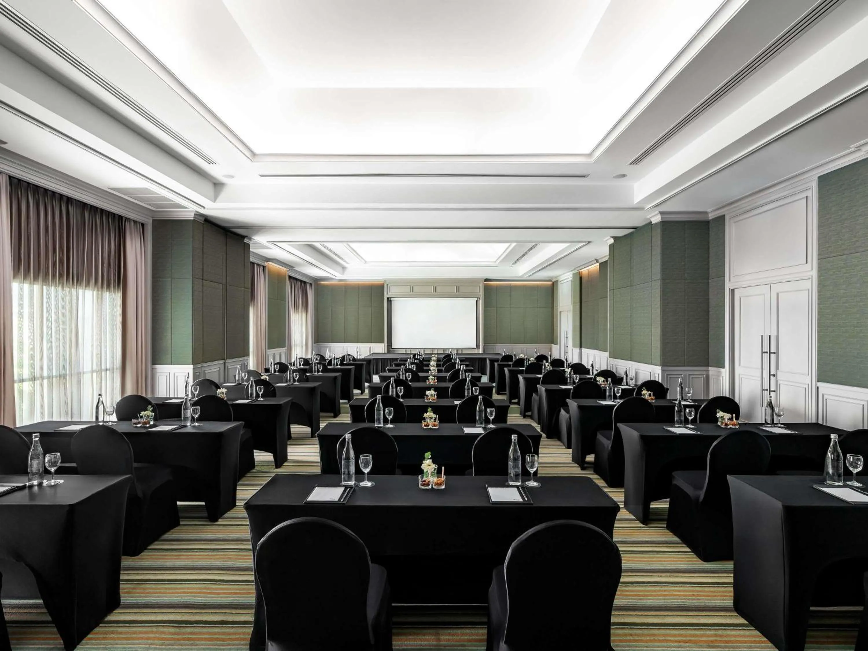 Meeting/conference room in Pullman Phuket Panwa Beach Resort