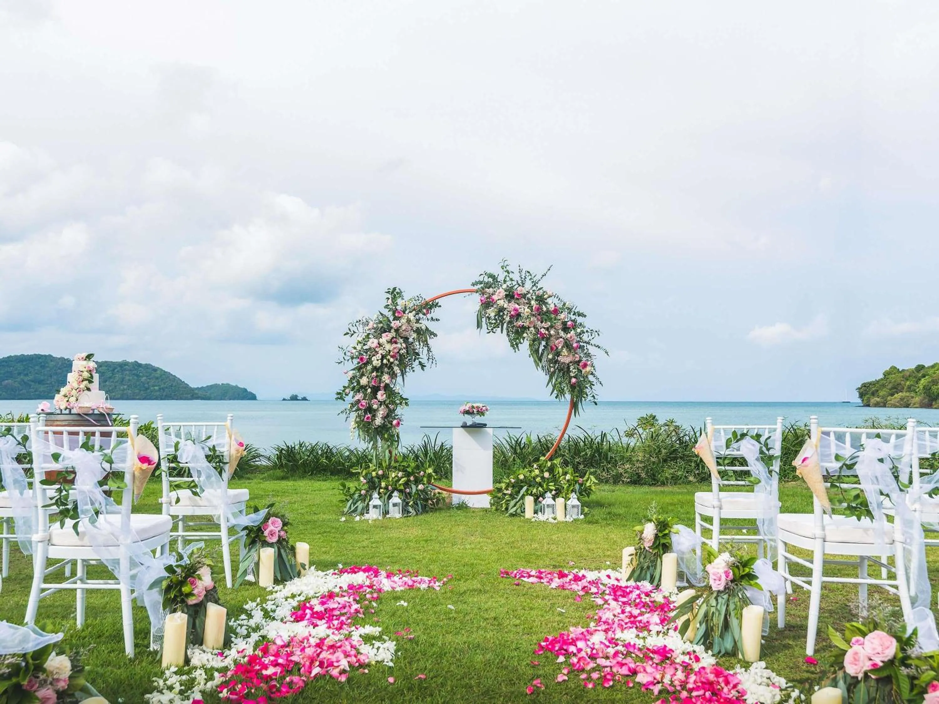 wedding in Pullman Phuket Panwa Beach Resort
