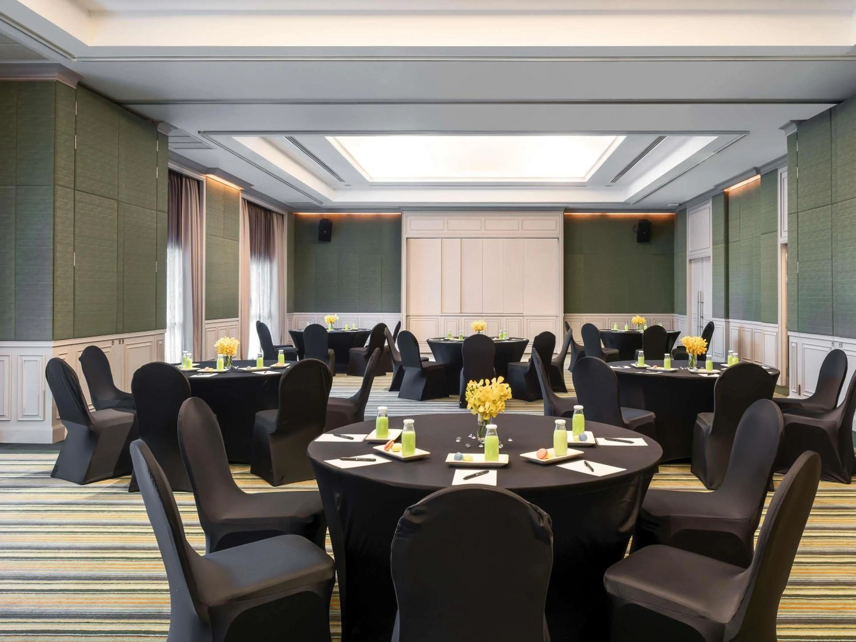 Meeting/conference room in Pullman Phuket Panwa Beach Resort