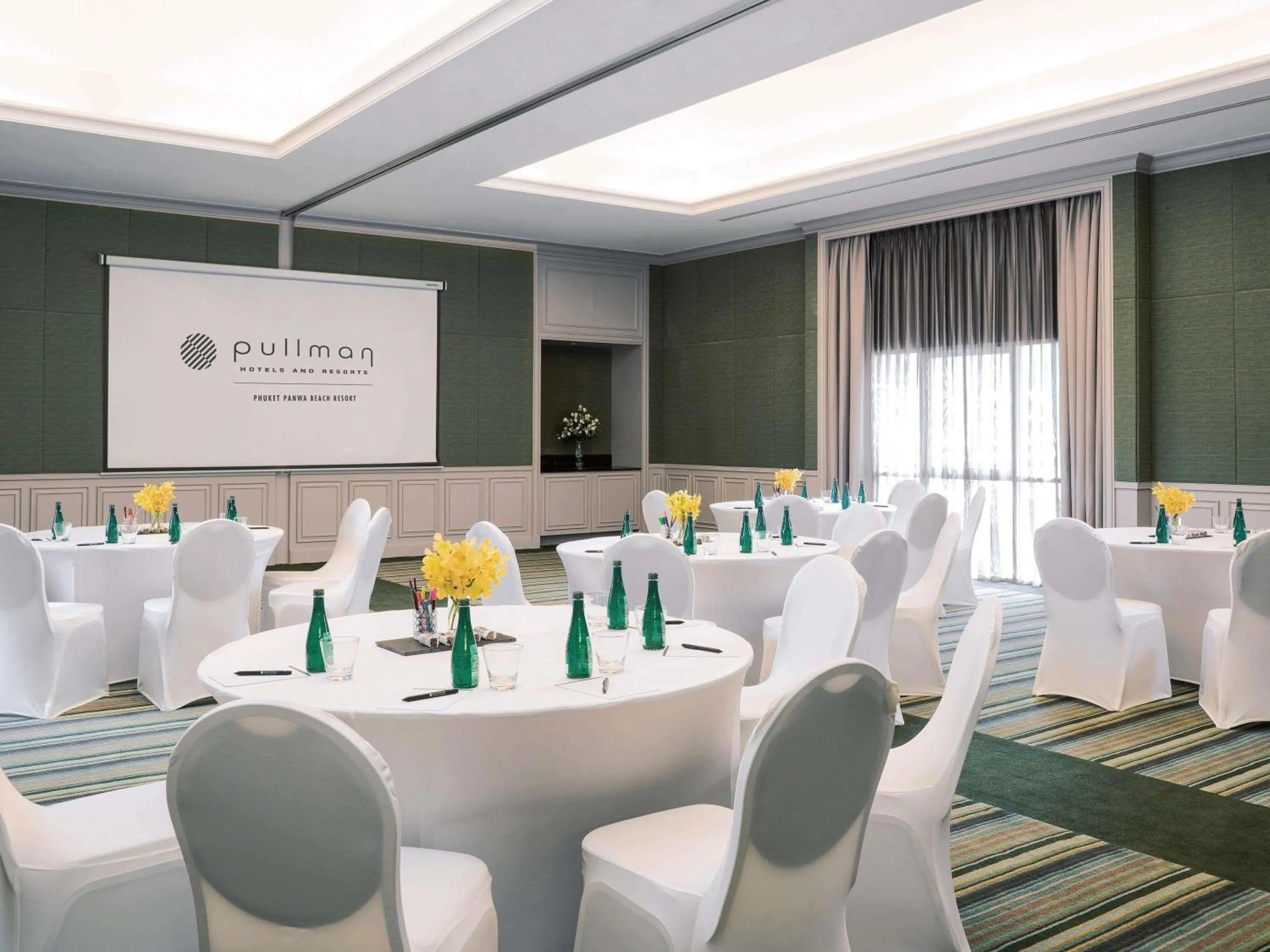 Meeting/conference room in Pullman Phuket Panwa Beach Resort