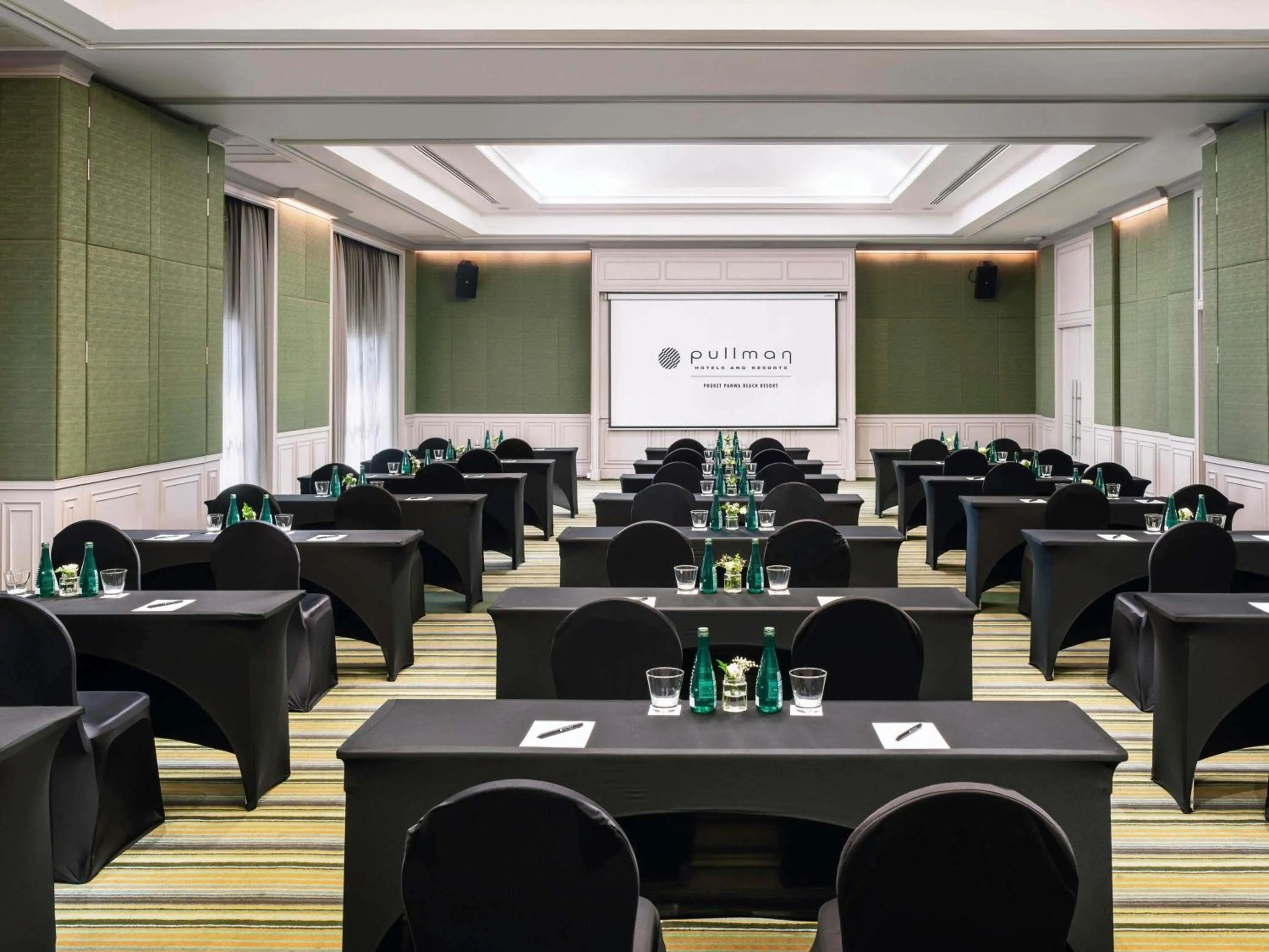 Meeting/conference room in Pullman Phuket Panwa Beach Resort
