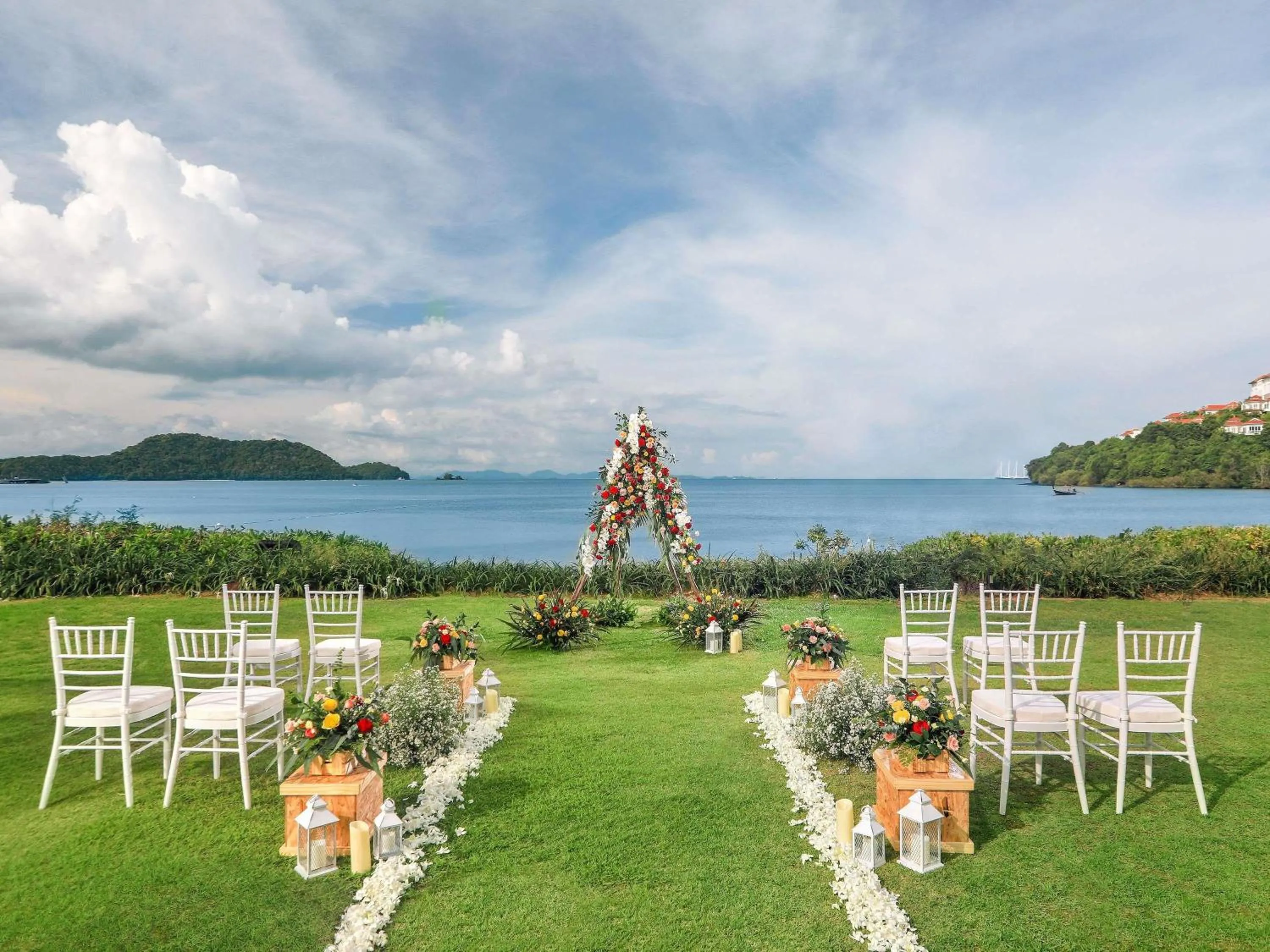 wedding in Pullman Phuket Panwa Beach Resort
