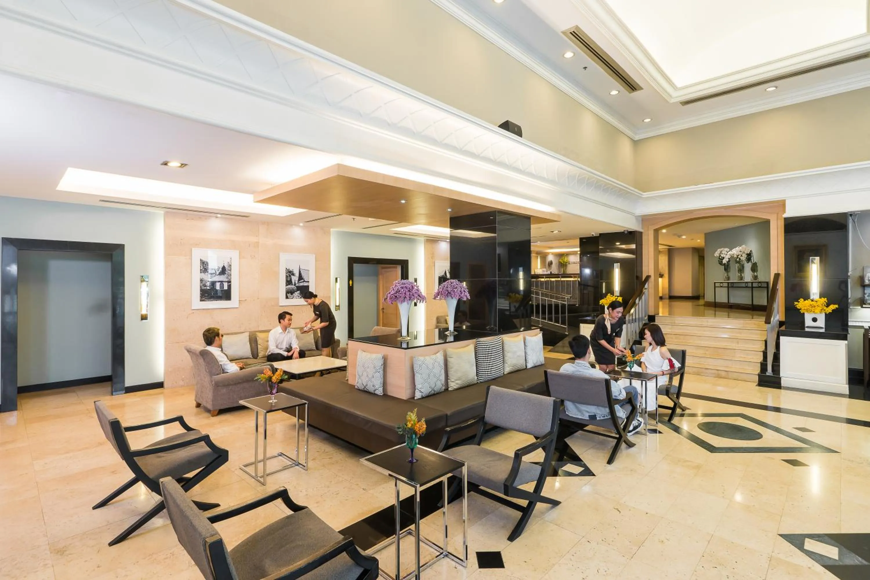 Lobby or reception in Evergreen Place Siam by UHG