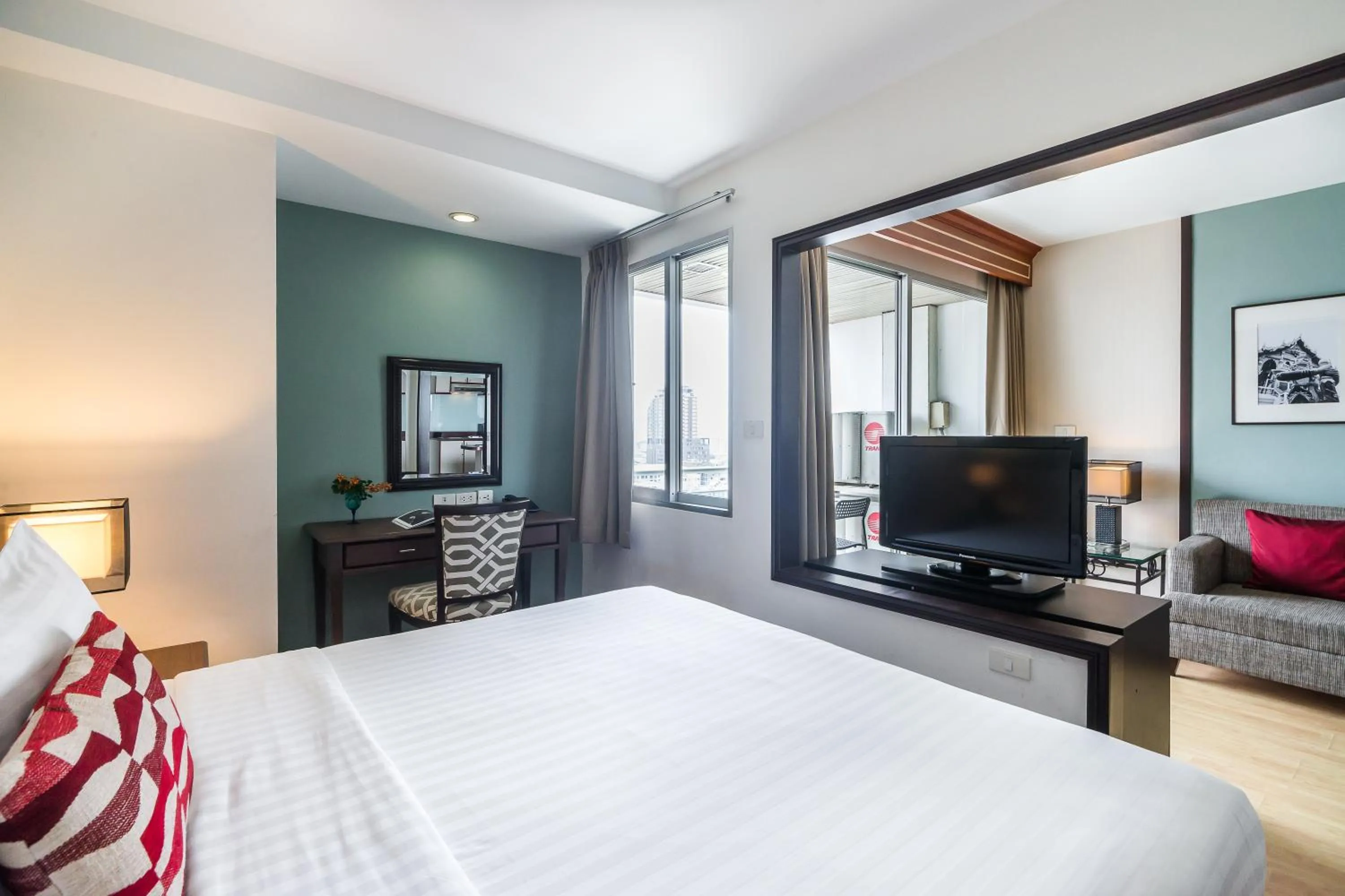 Bed in Evergreen Place Siam by UHG