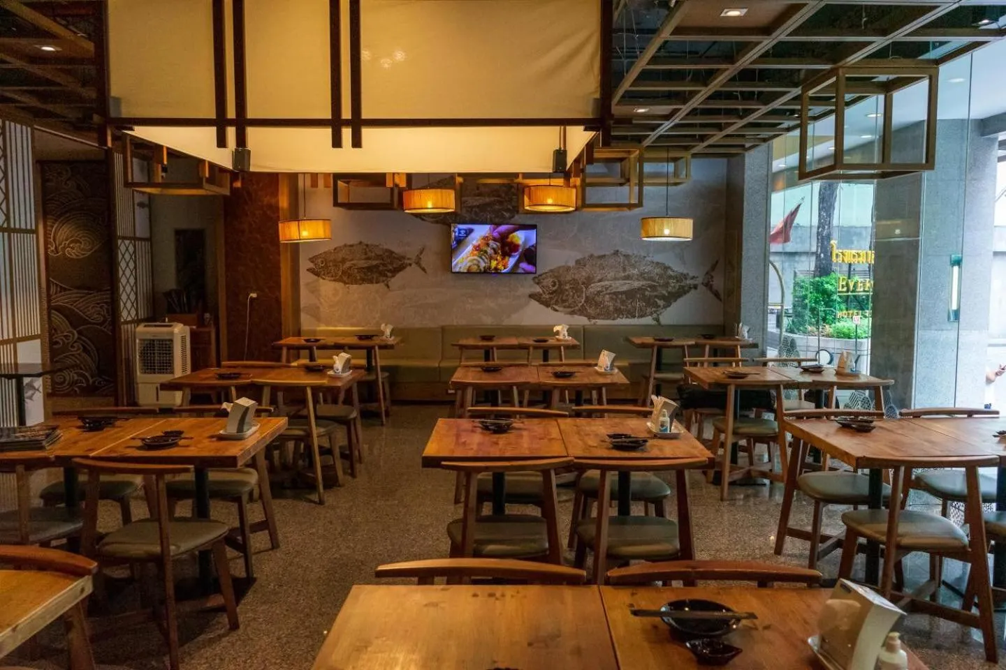 Restaurant/places to eat in Evergreen Place Siam by UHG