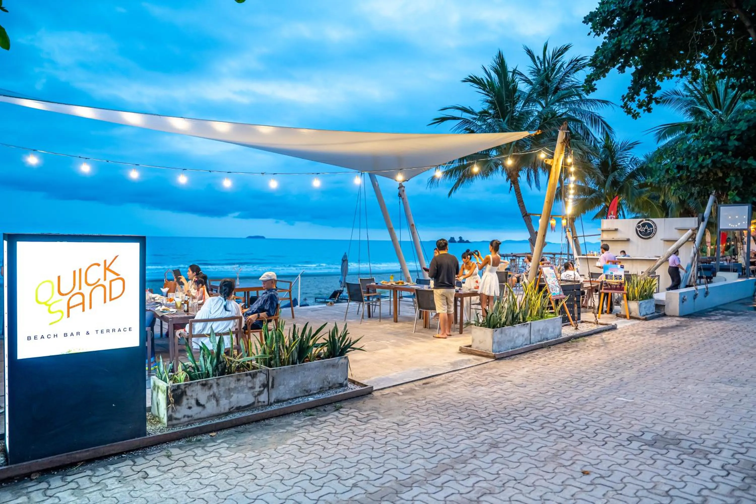 Lounge or bar in Q Resort Rayong