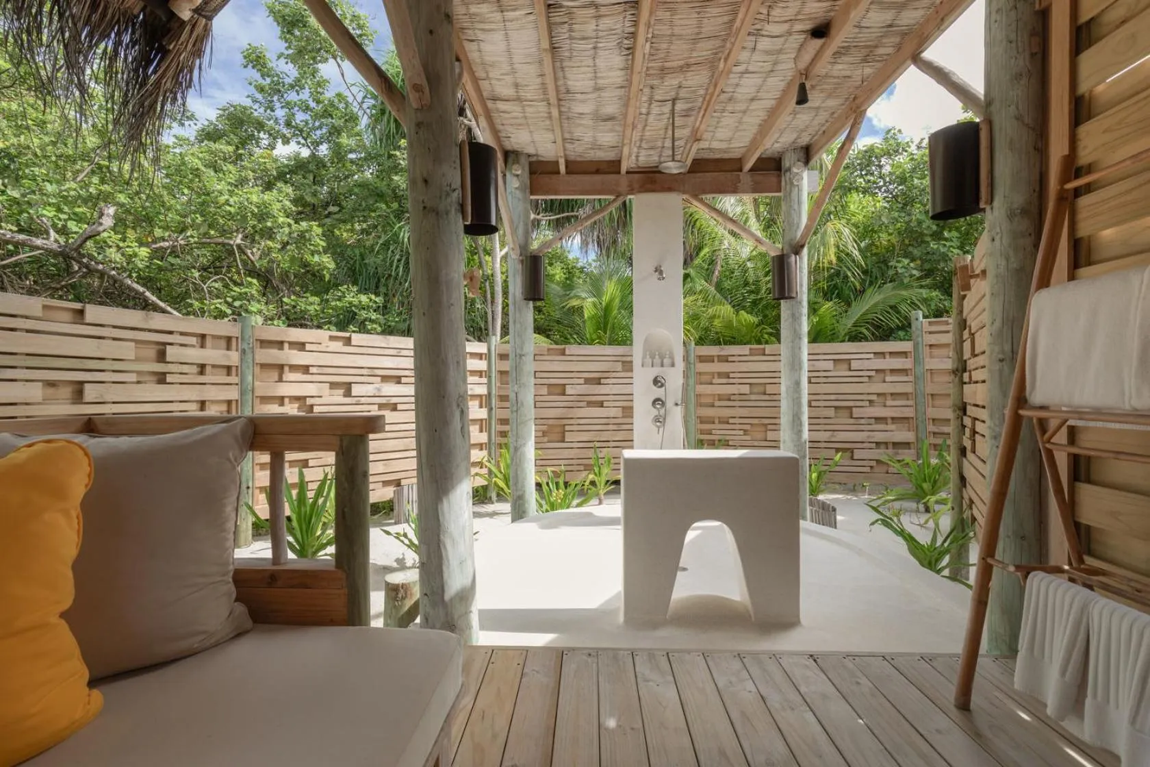 Shower in Six Senses Laamu