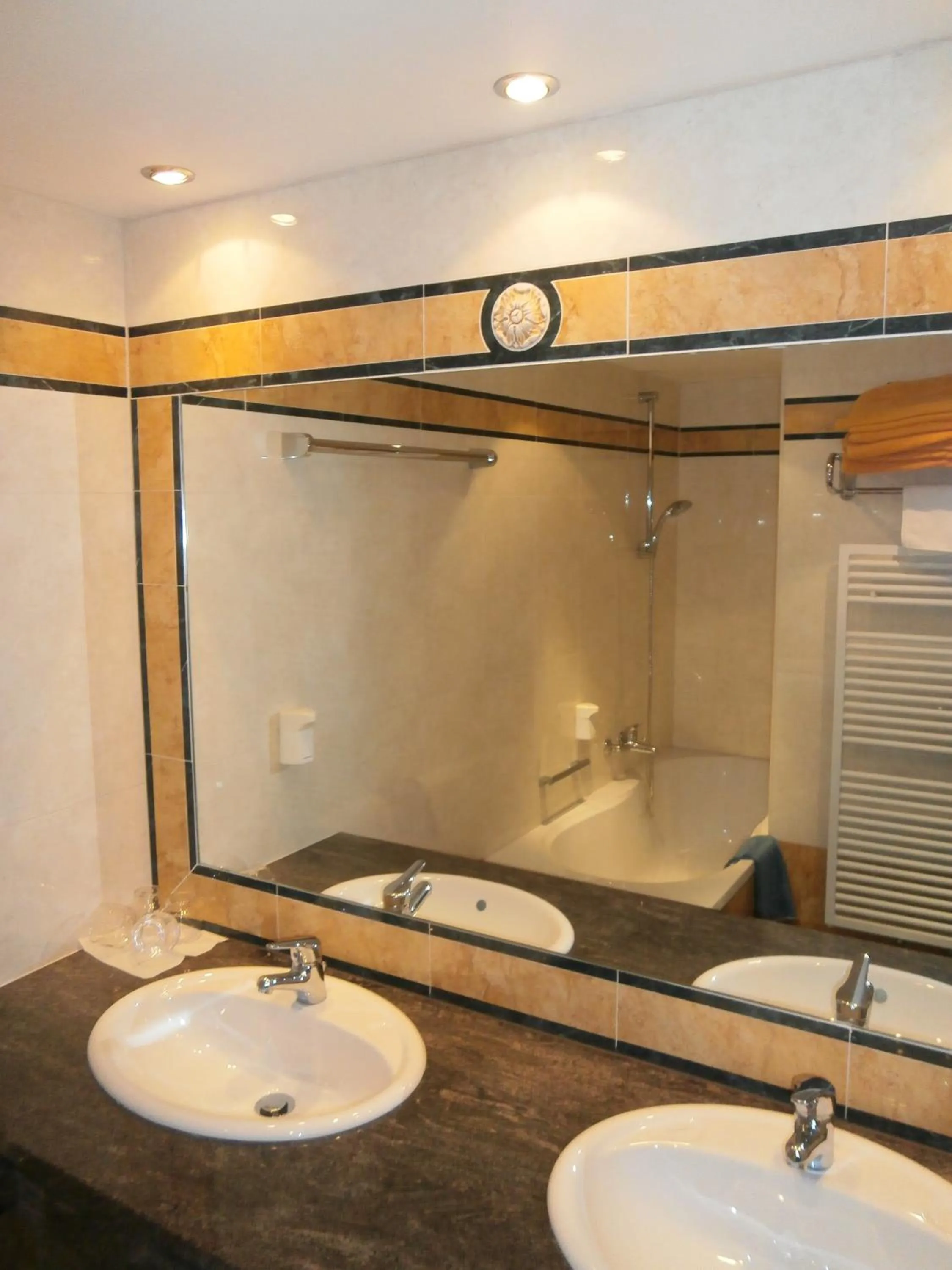 Bathroom in Das Kaltschmid - Familotel Tirol