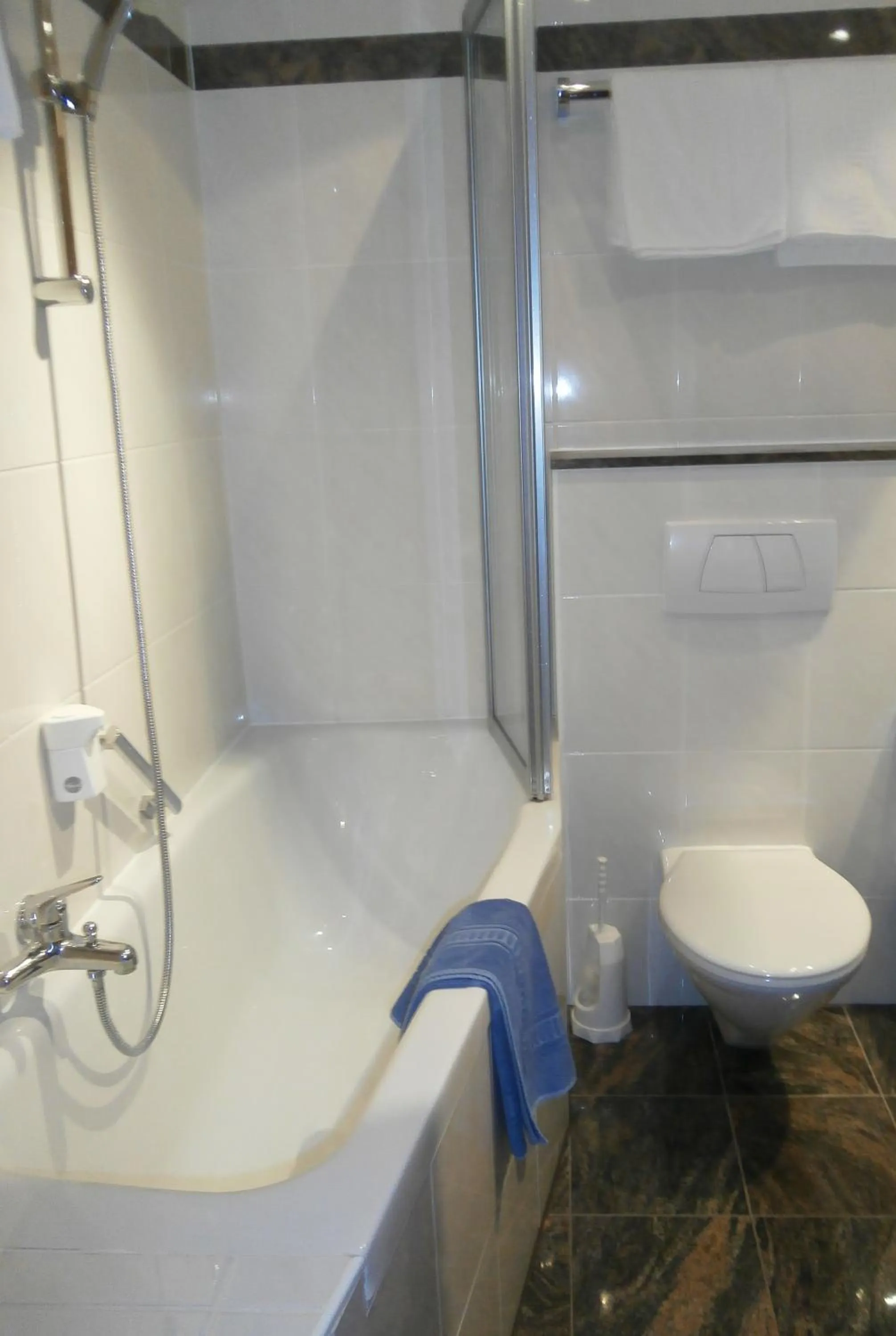 Bathroom in Das Kaltschmid - Familotel Tirol