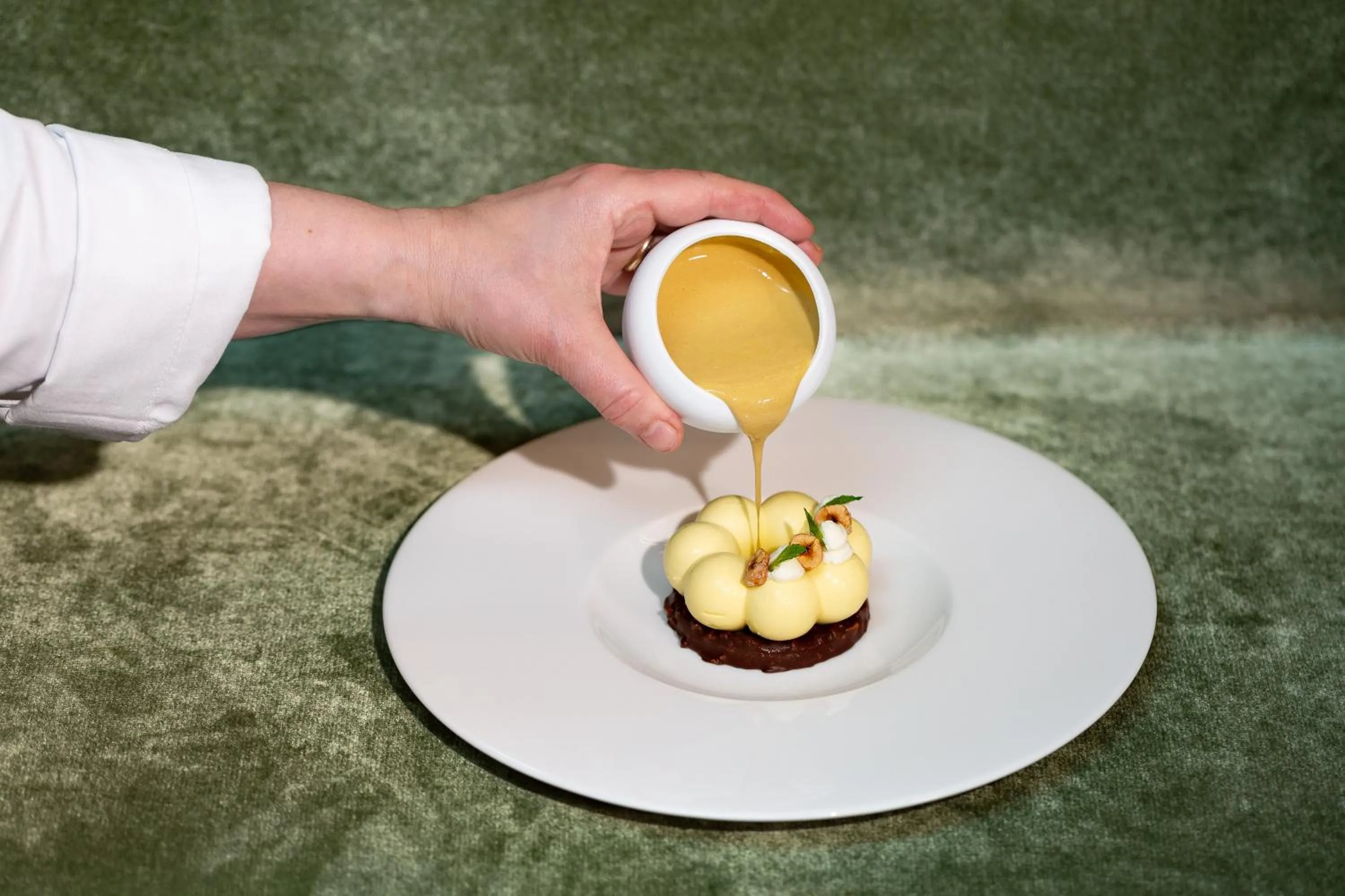 Restaurant/places to eat in Floren Hotel