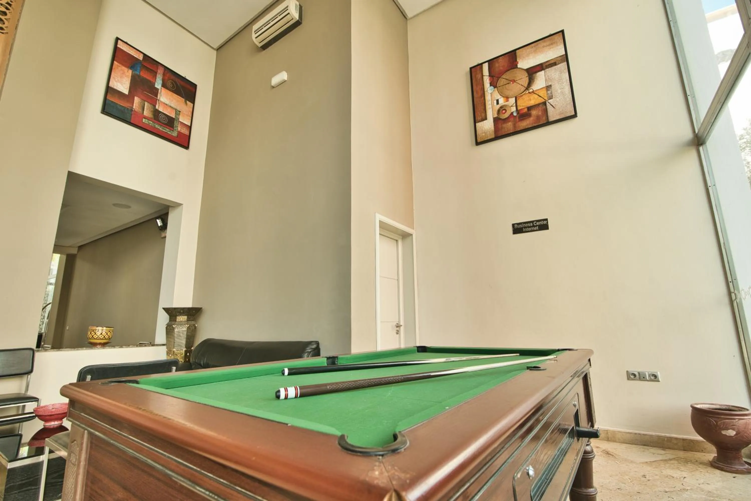 Game Room in Appart Hôtel Founty Beach