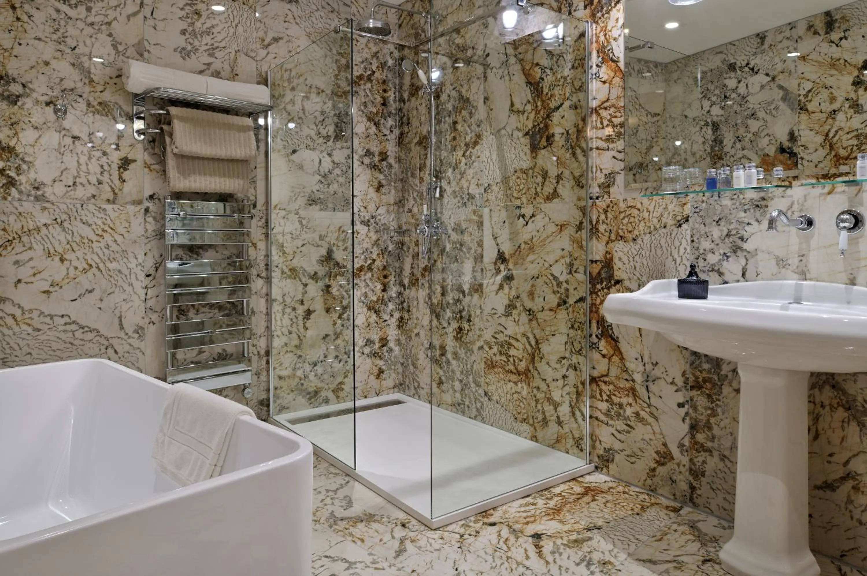 Bathroom in Hôtel Demeure Loredana