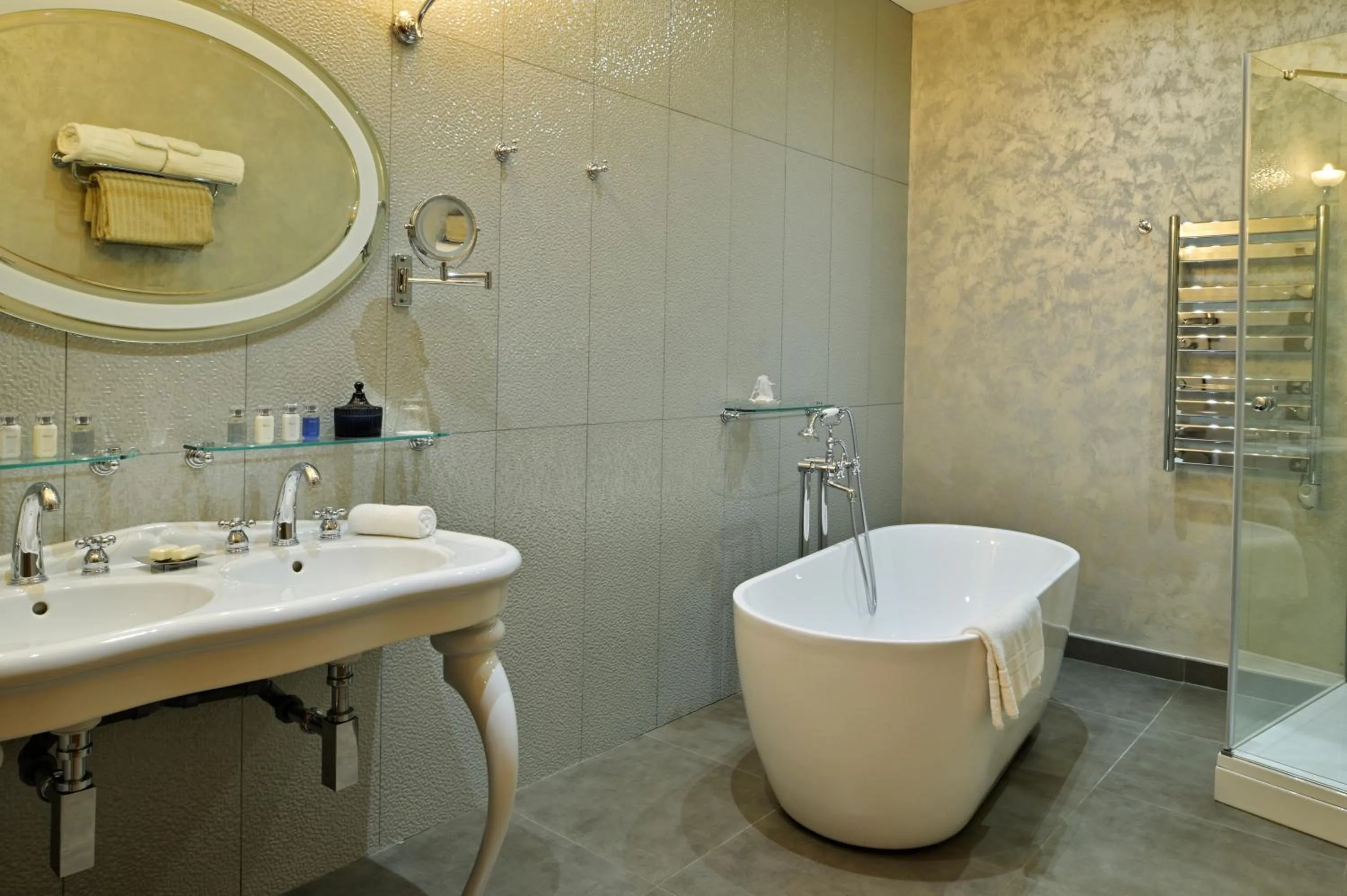 Bathroom in Hôtel Demeure Loredana