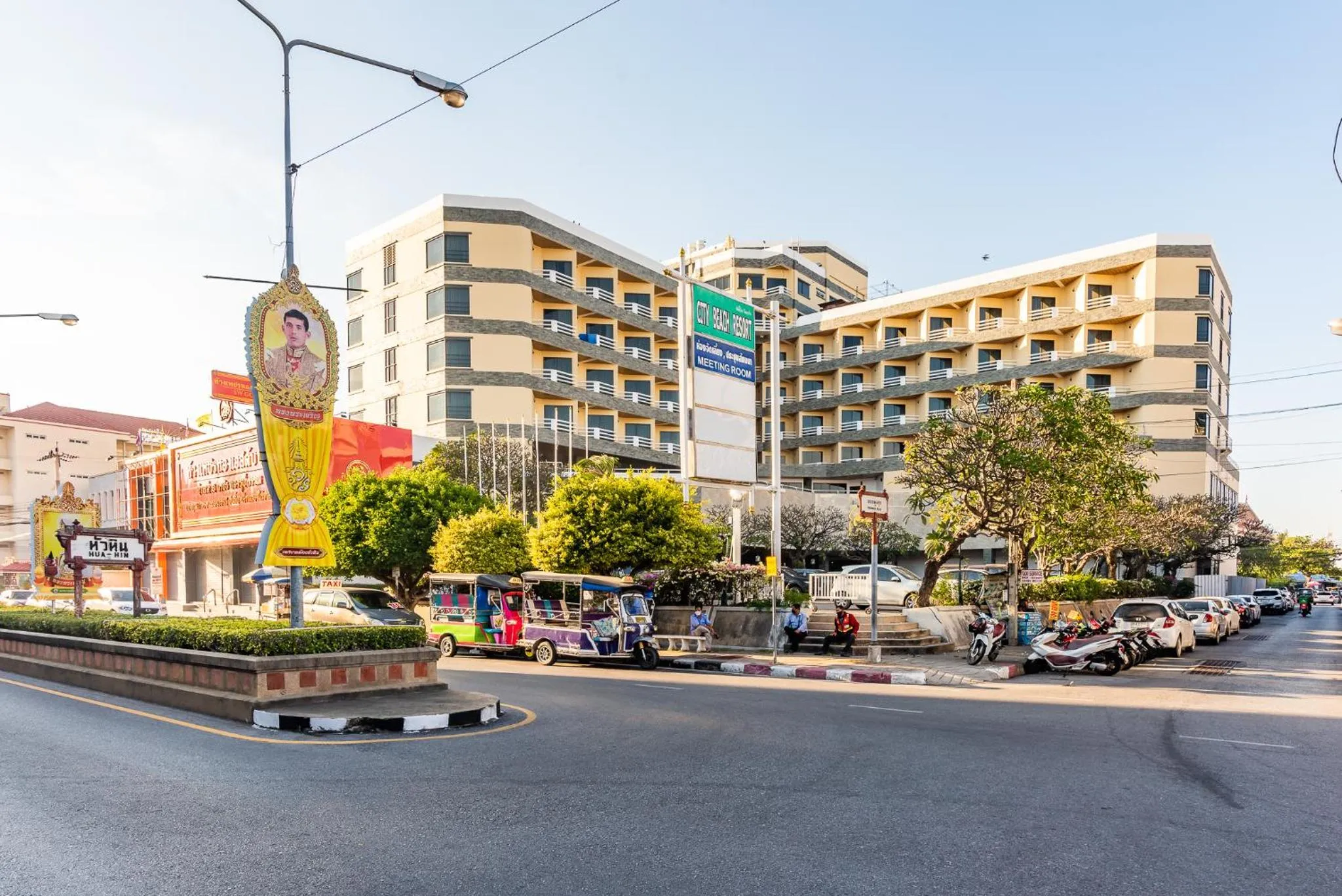 Neighbourhood in City Beach Resort