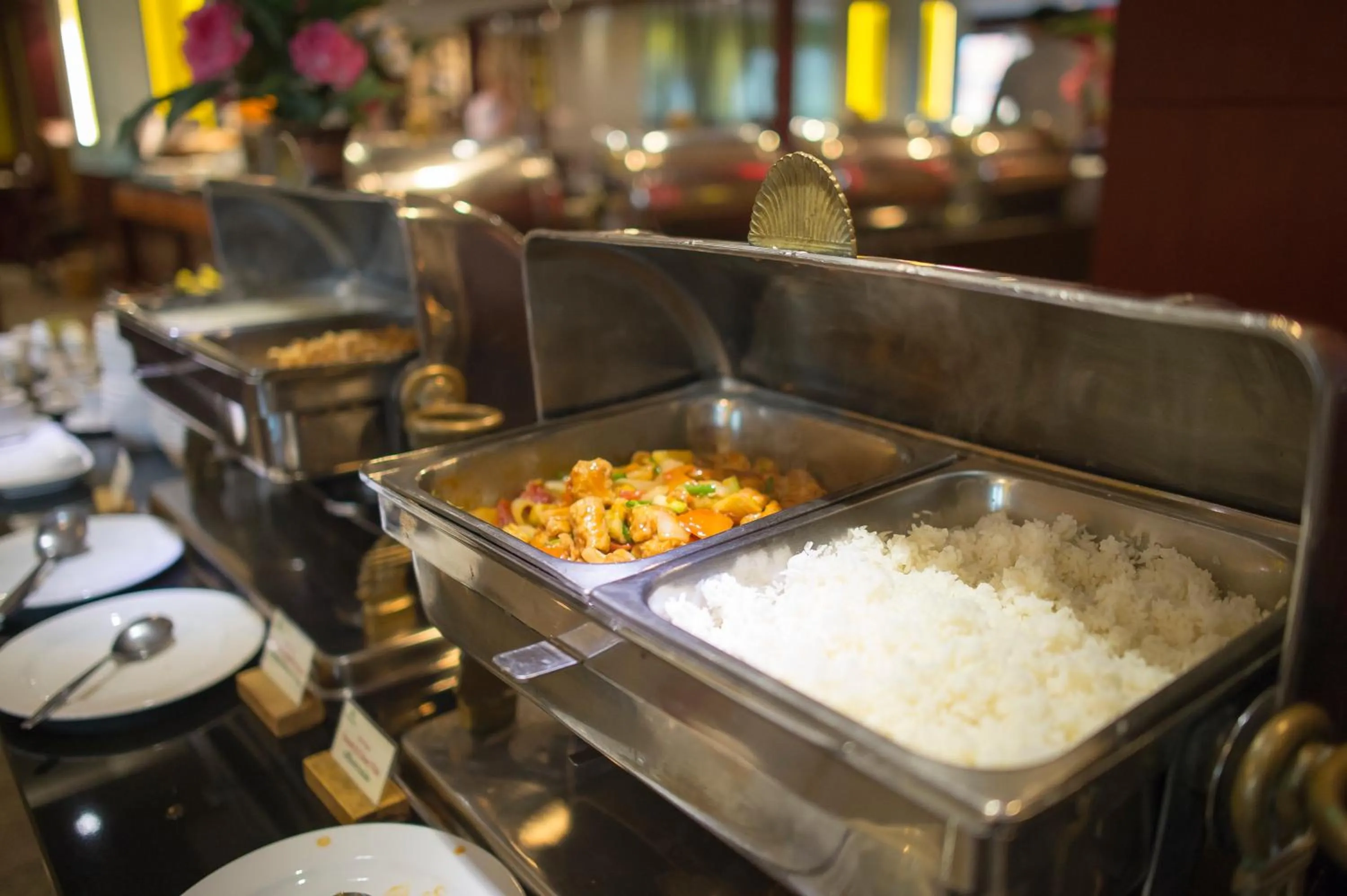 Food in City Beach Resort