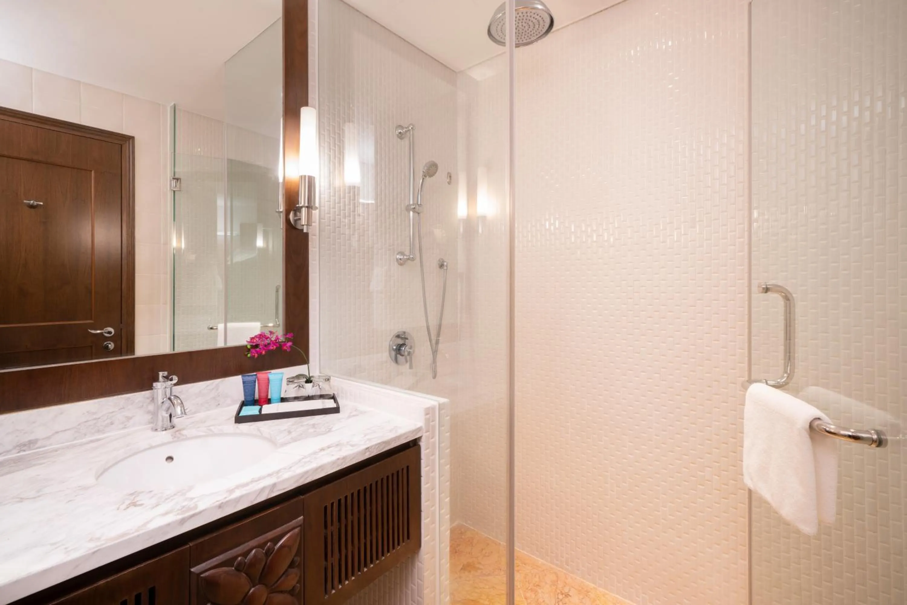 Bathroom in Rendezvous Hotel Singapore by Far East Hospitality